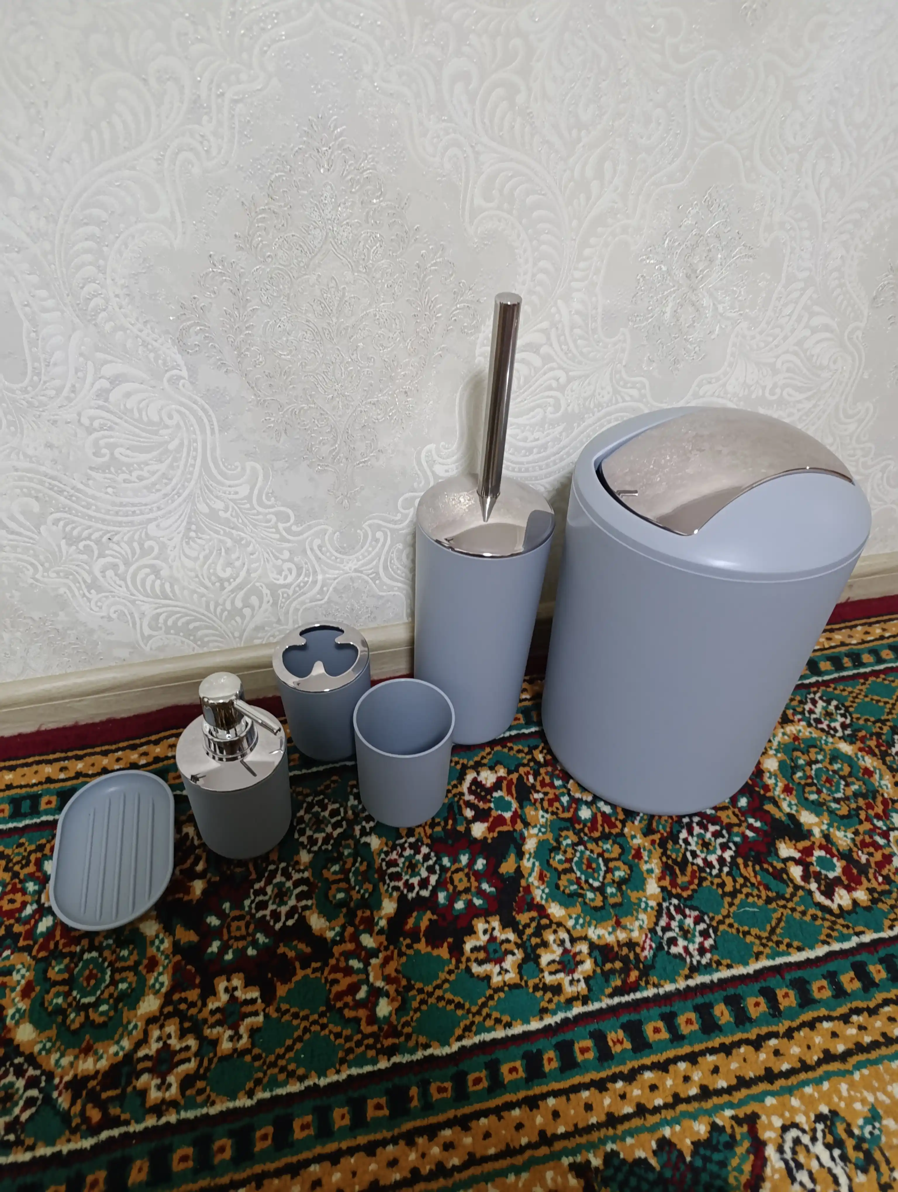 Набор аксессуаров для ванной комнаты FORRIS HOME 6 предметов: мыльница, дозатор, ершик