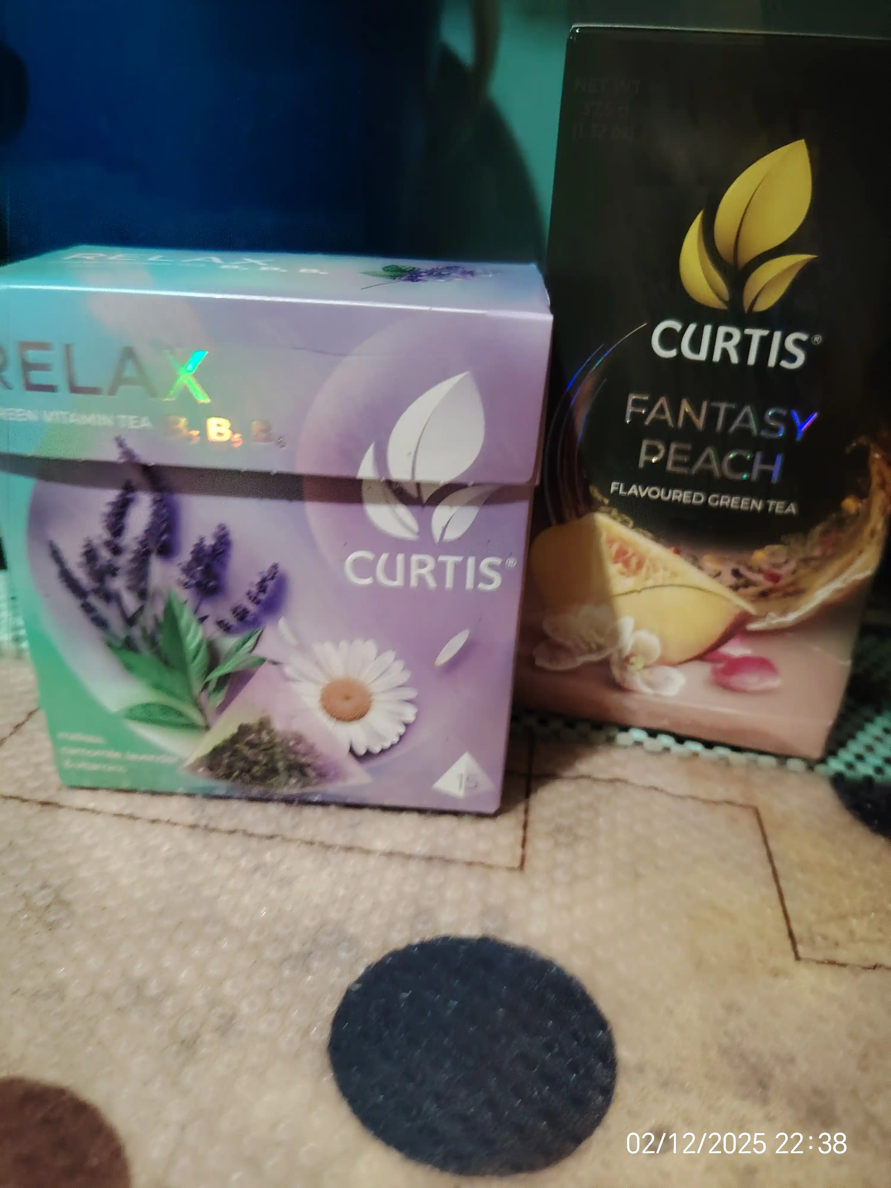 Ko'k choy Curtis "Relax" moychechak, lavanda, limon o'ti va B3, B5, B6 vitaminlari bilan, 15 ta piramidacha