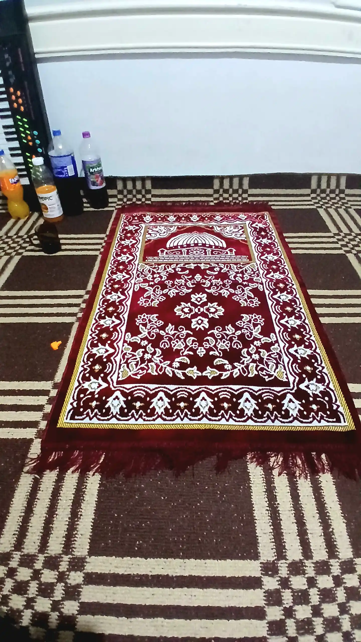 Joynamoz Turkiya, yumshoq va sifatli materialdan, 110*70 sm, namozni bajarishda ko'makchi
