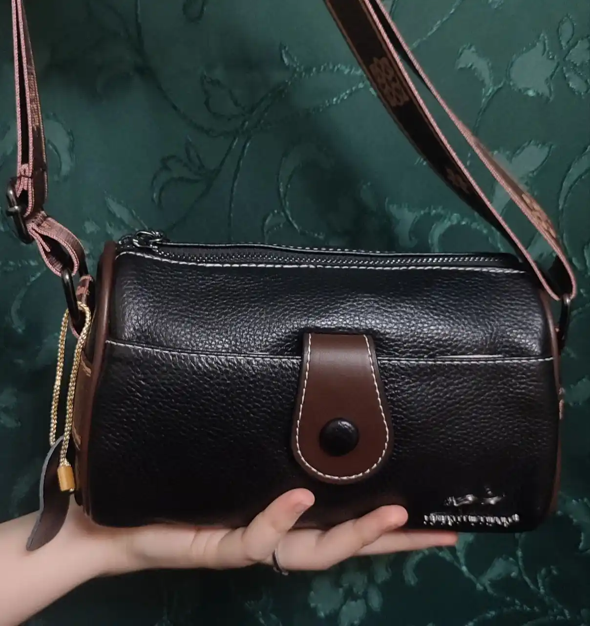 Kangaroo ayollar sumkasi, kross-bodi, tabiiy charm, yelka sumkasi