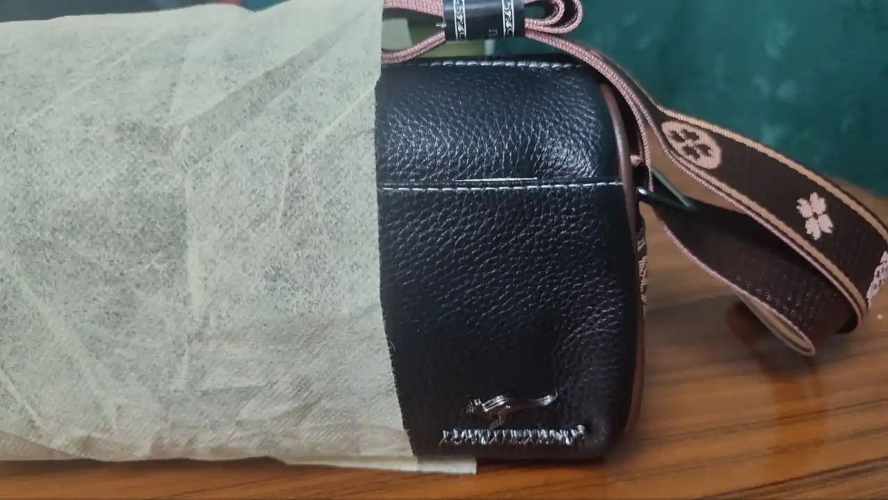 Kangaroo ayollar sumkasi, kross-bodi, tabiiy charm, yelka sumkasi
