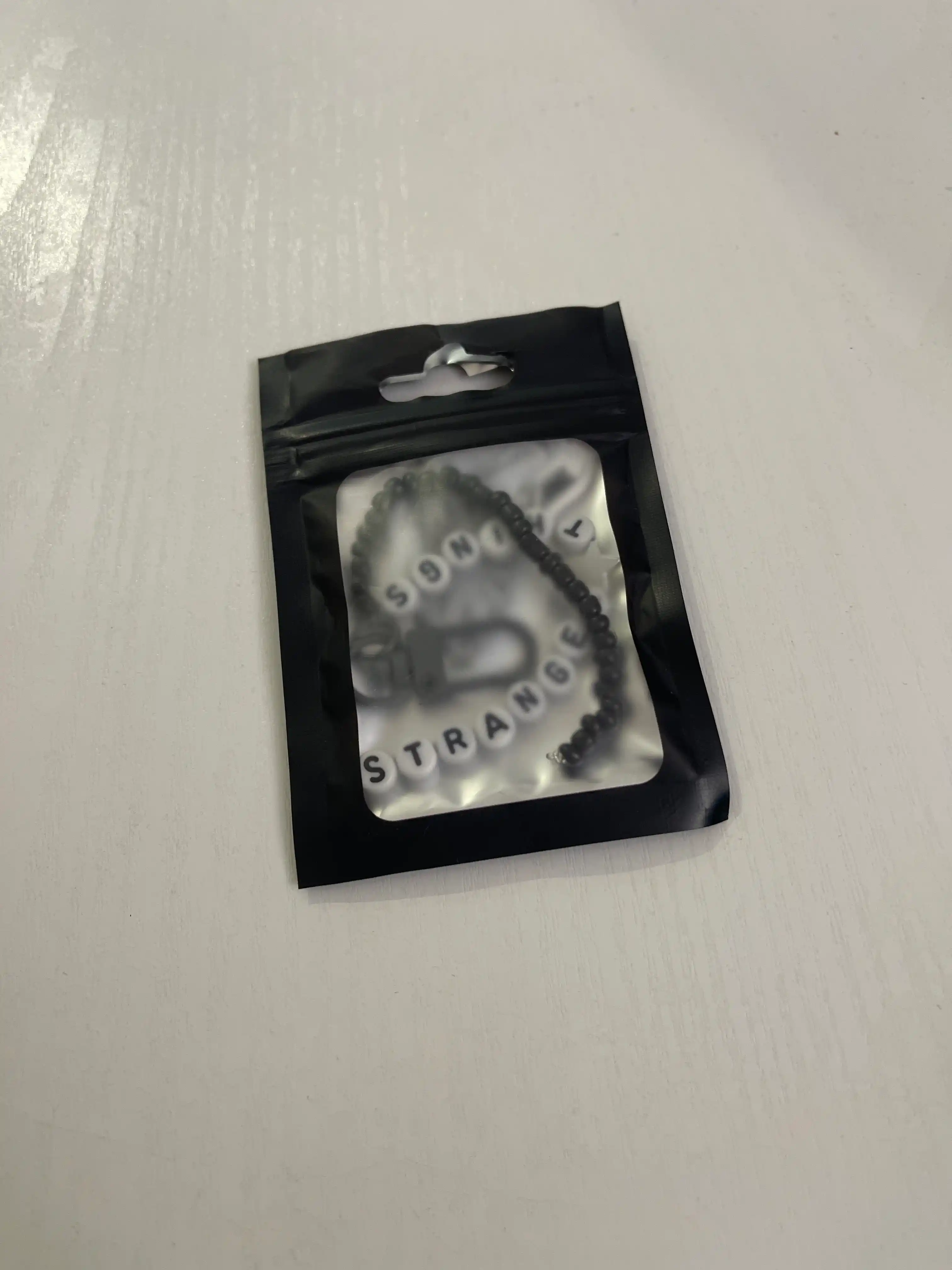 Zip-lock qopqog‘i va darchasi bo‘lgan metall qoplama, 20 dona, 10,5*15 sm, qora