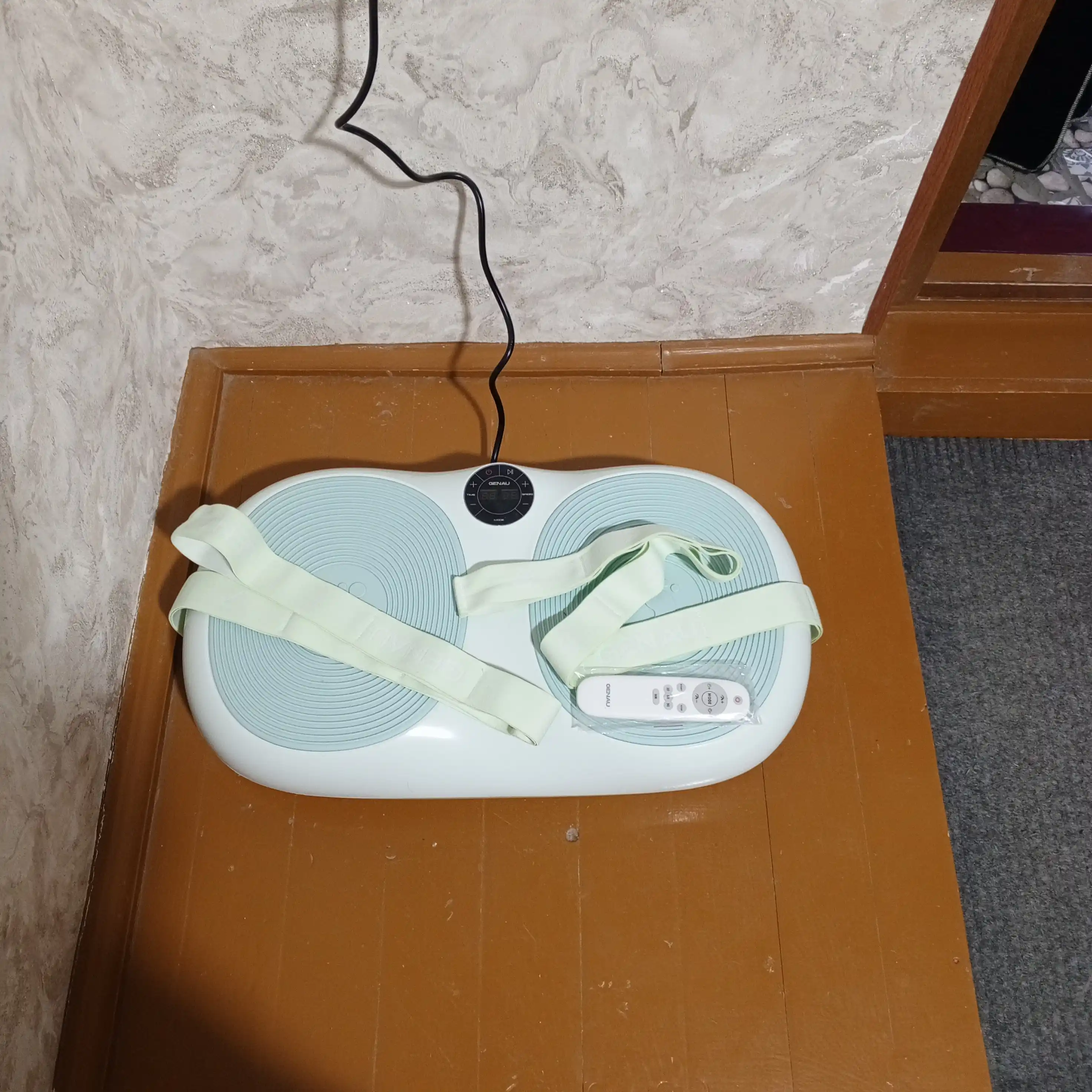 Genau VibroFit V3 Minty Vibe VP1-03B tebranish platformasi