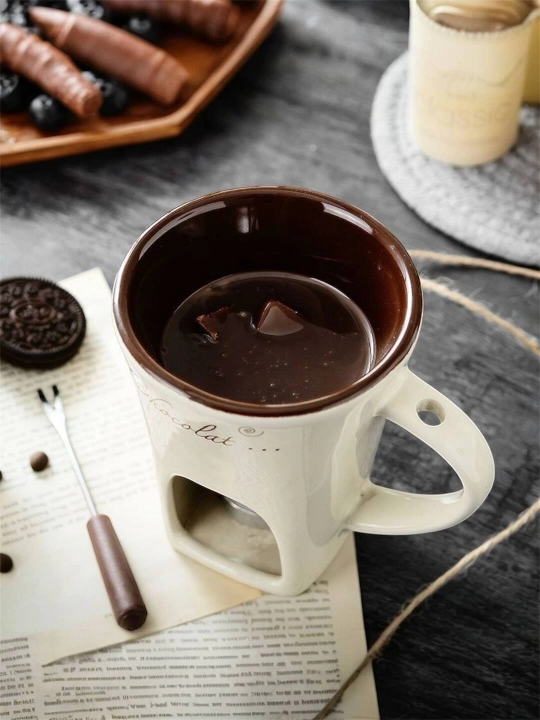 Chokolad erituvchi krujka,  fondyushnitsa, sovg‘a uchun, cham va vilka bilan
