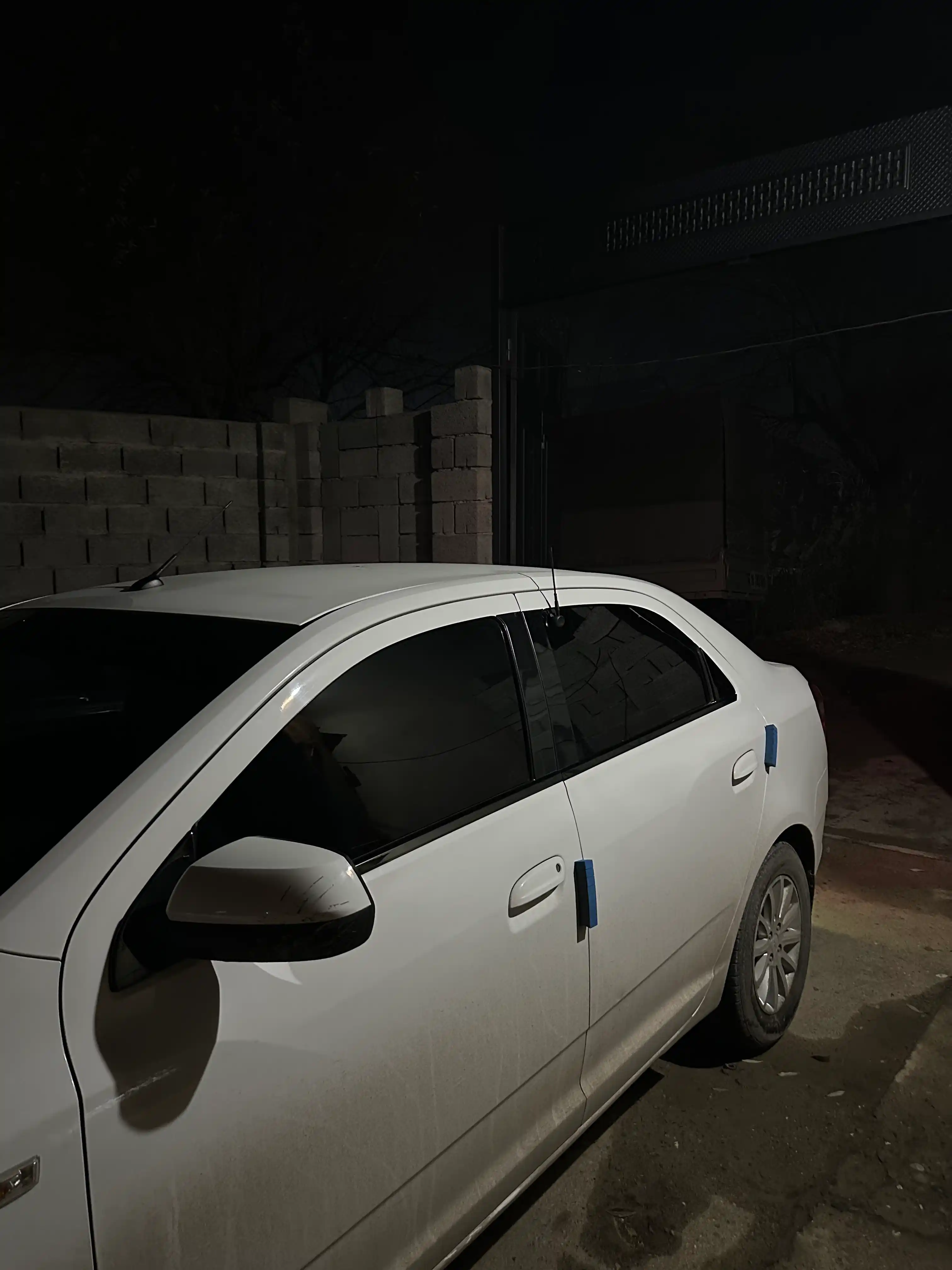 CHEVROLET COBALT eshik ustunlariga qoplamalar (Black piano) eshik tokchalari