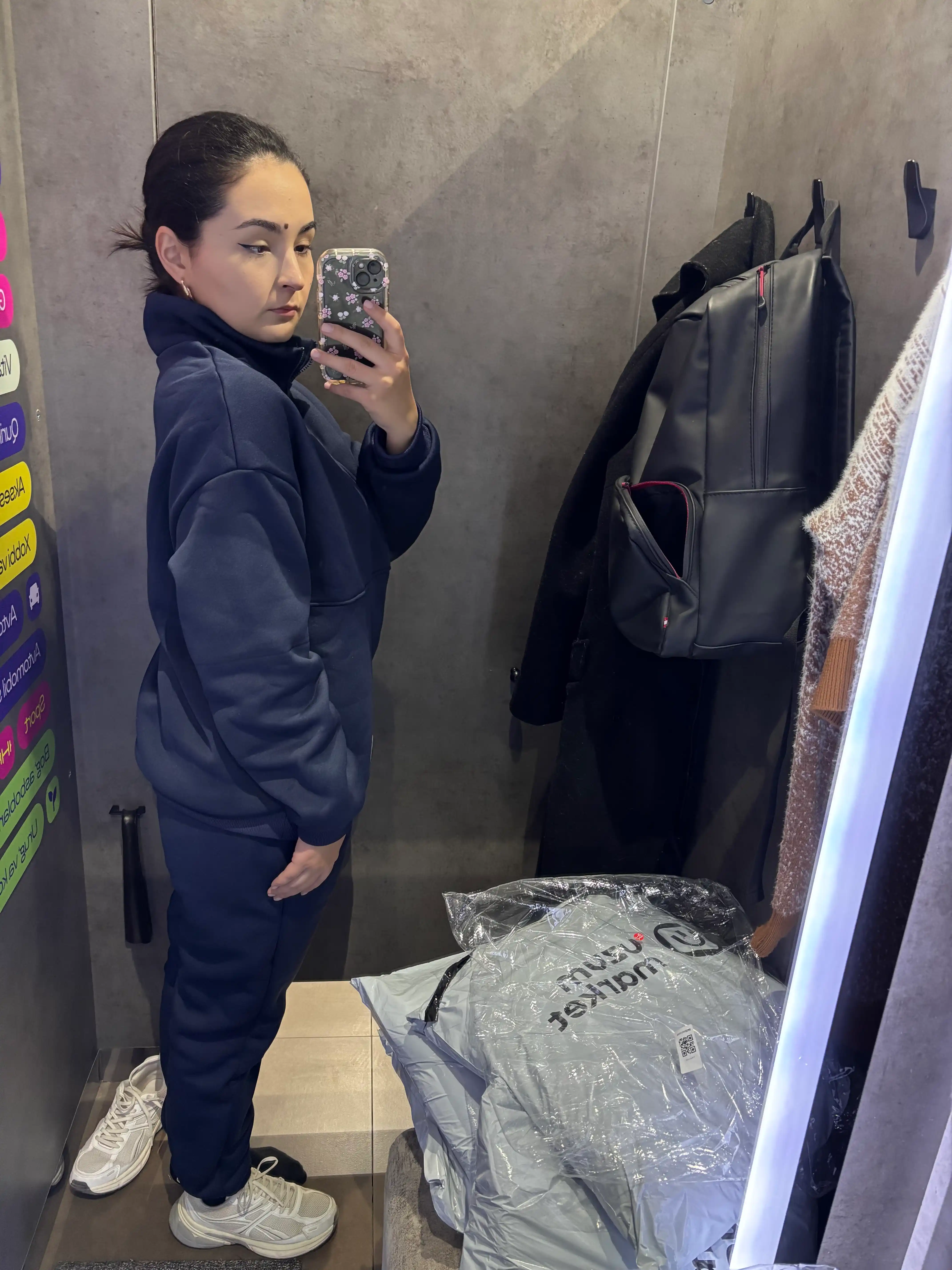 Yüng'irli, astarli, katta o'lchamli qishki sport kostyumi