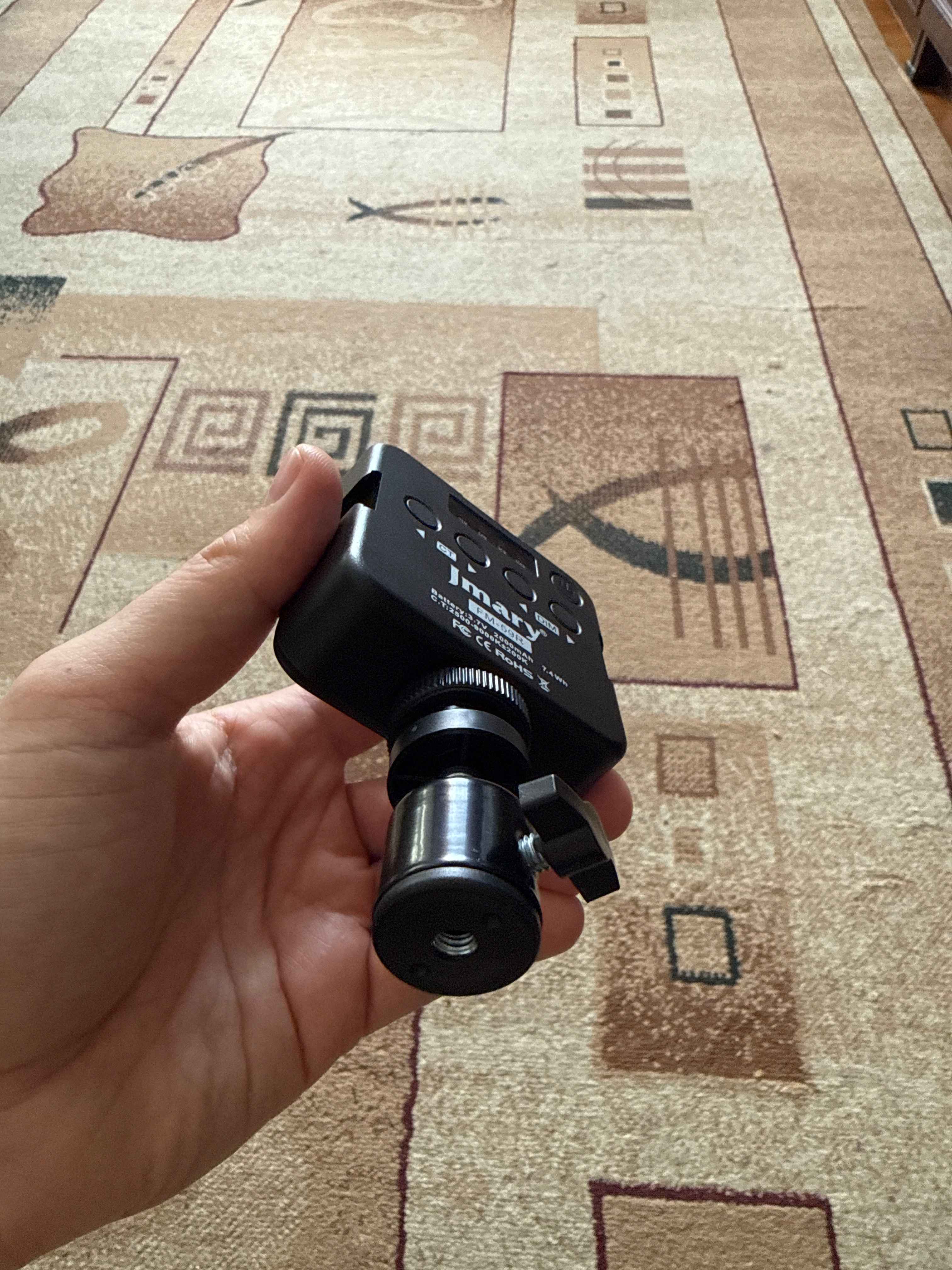 Foto va video suratga olish uchun Jmary FILL-59R LED portativ video chirogi