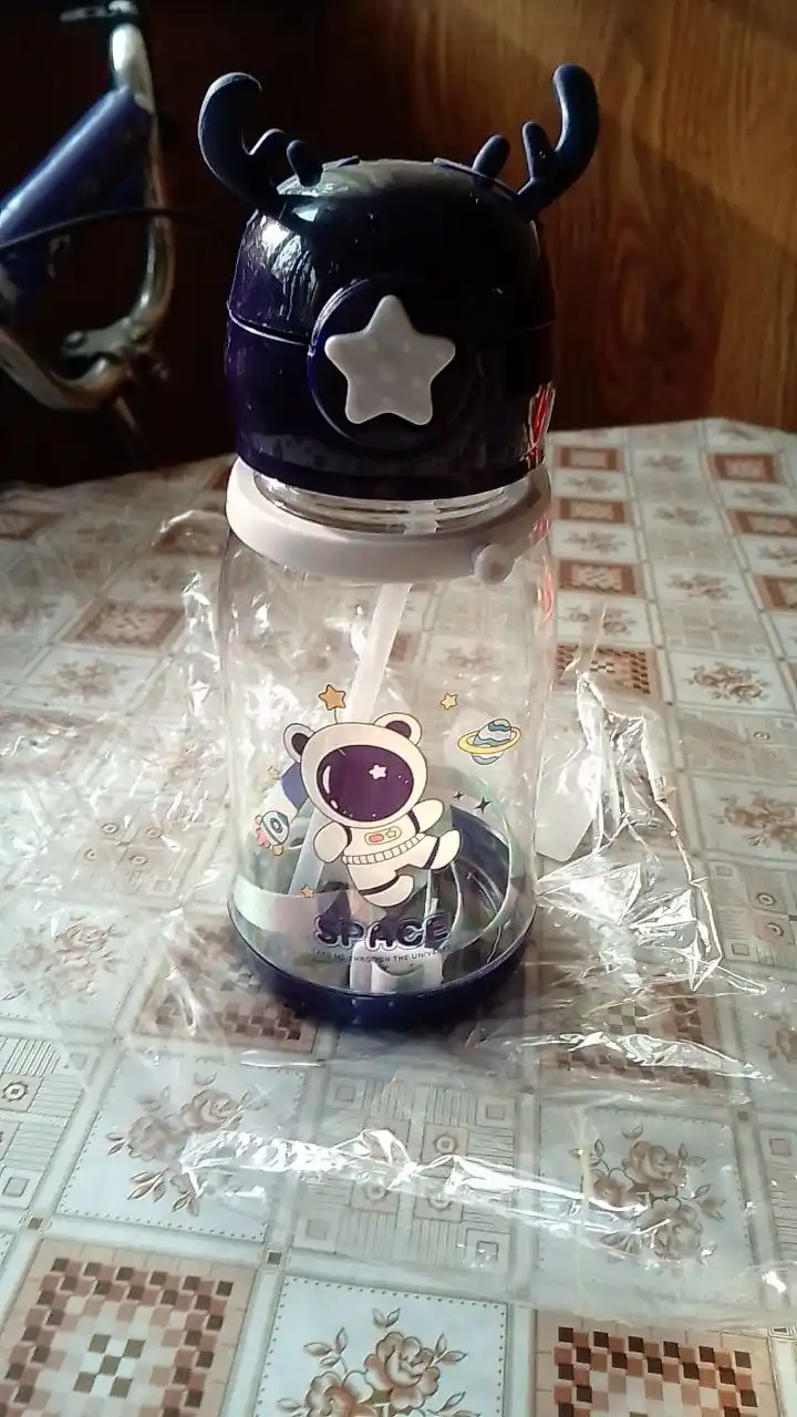 Bolalar sug‘orish idishi, suv shishasi, naychasi bilan, 600 ml