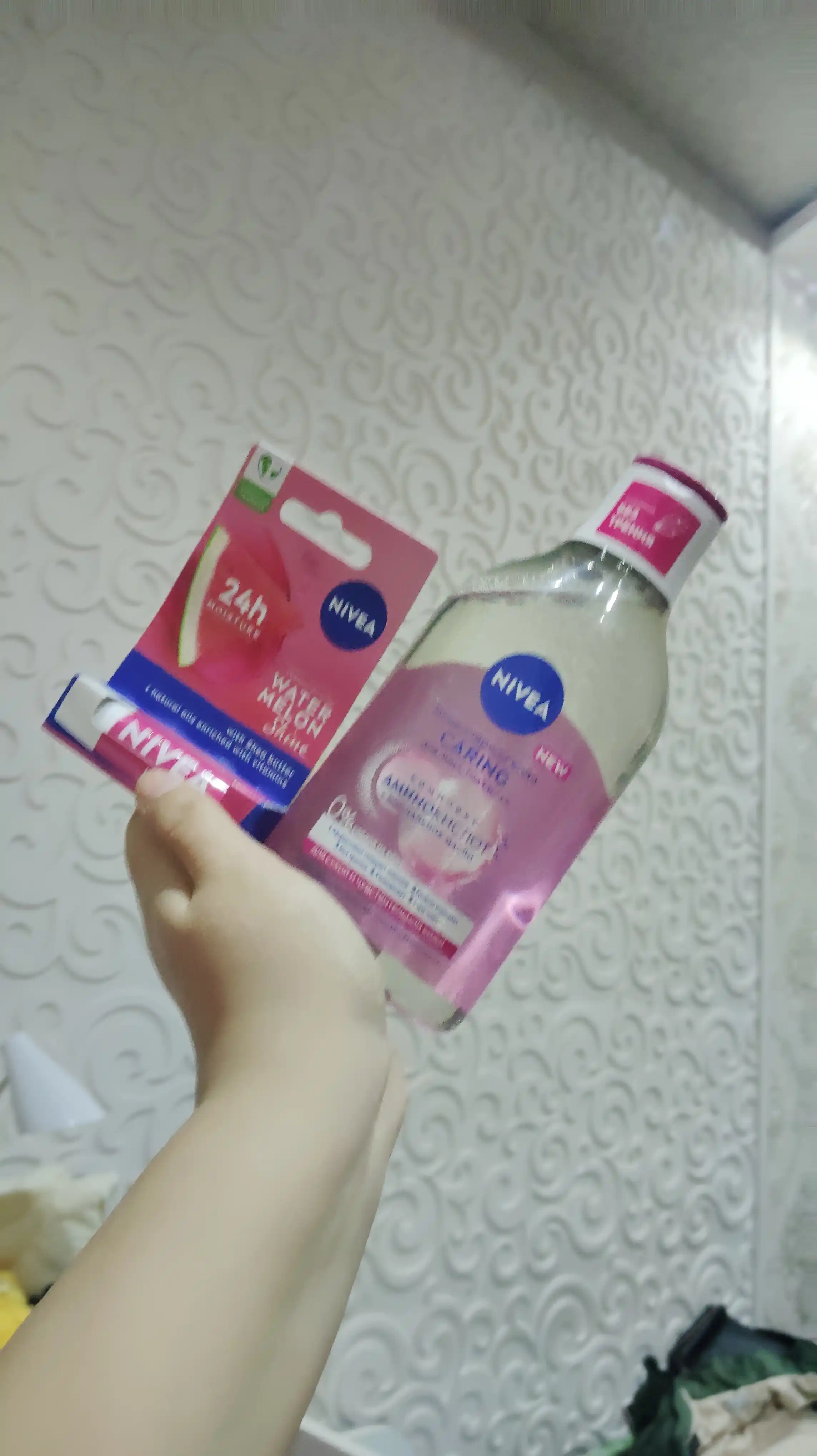 Matselyar suvi yumshatuvchi 3 v 1,400 ml Hadya sifatida lab balzami “Qarpuz yorug‘i”,4,8 g