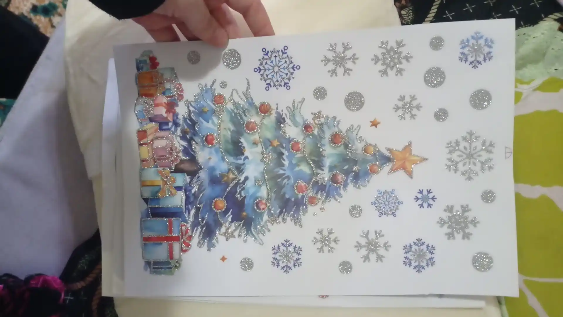 Yangi yil uchun derazaga statik ikki tomonlama nakleykalar to‘plami Ded Moroz, qor parcha