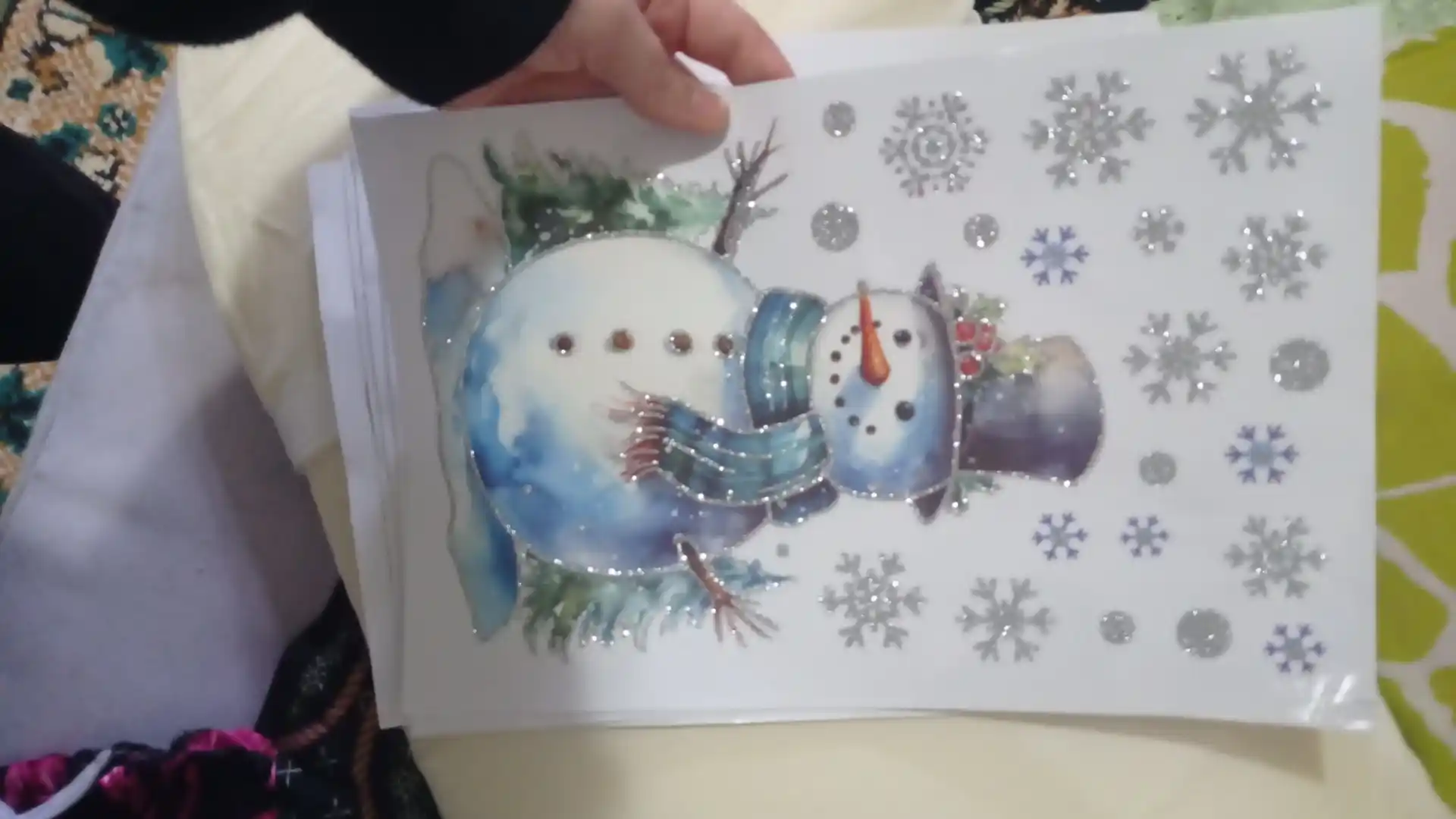 Yangi yil uchun derazaga statik ikki tomonlama nakleykalar to‘plami Ded Moroz, qor parcha