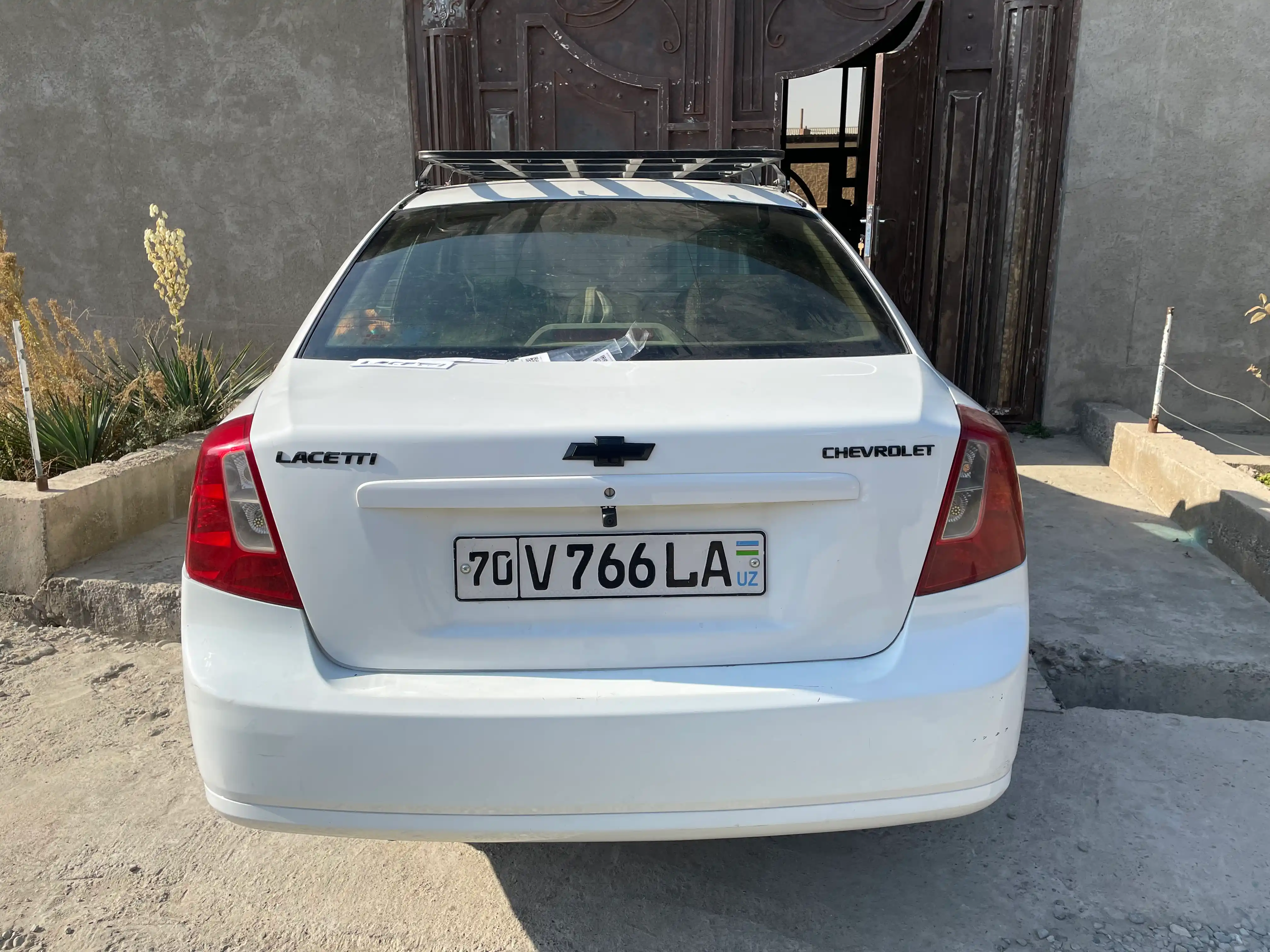Надпись на Chevrolet Lacetti/Gentra, Nexia, Cobalt, Matiz, Spark Black Piano