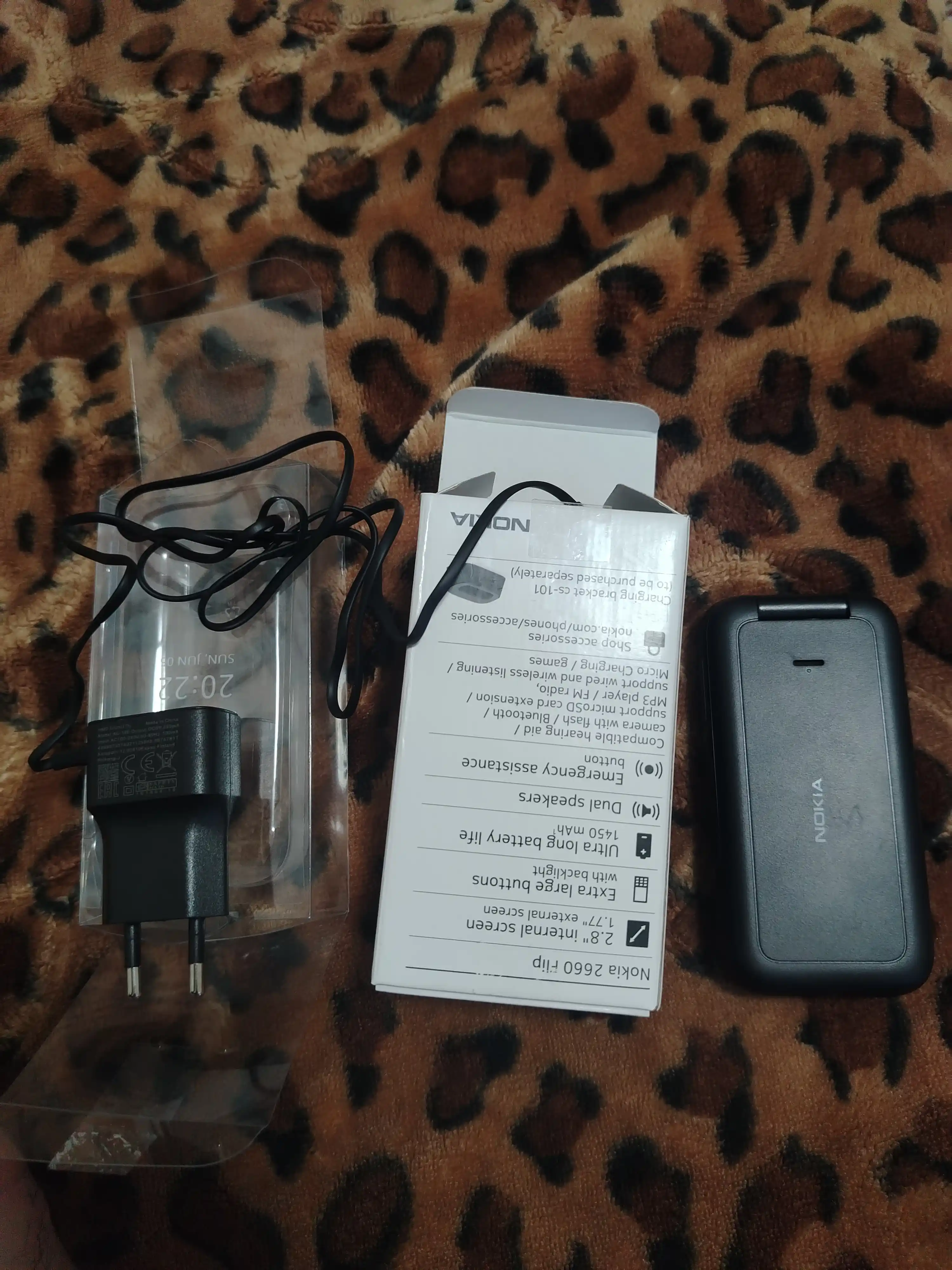 Mobil telefon Nokia 2660 Flip
