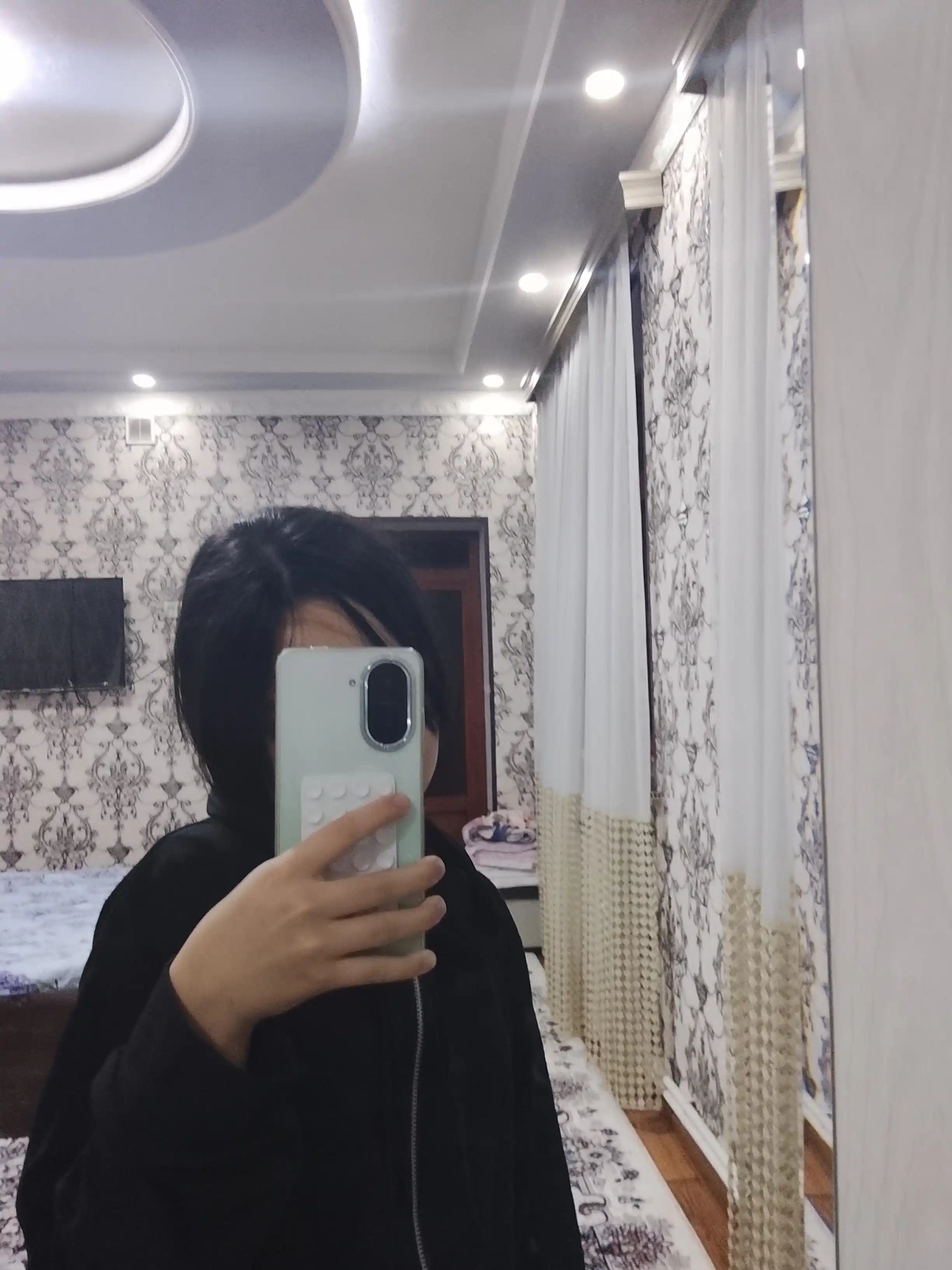 Ayollar yashin ustidagi xudi, kapyushonli, oversize, sportcha qalin kiyim