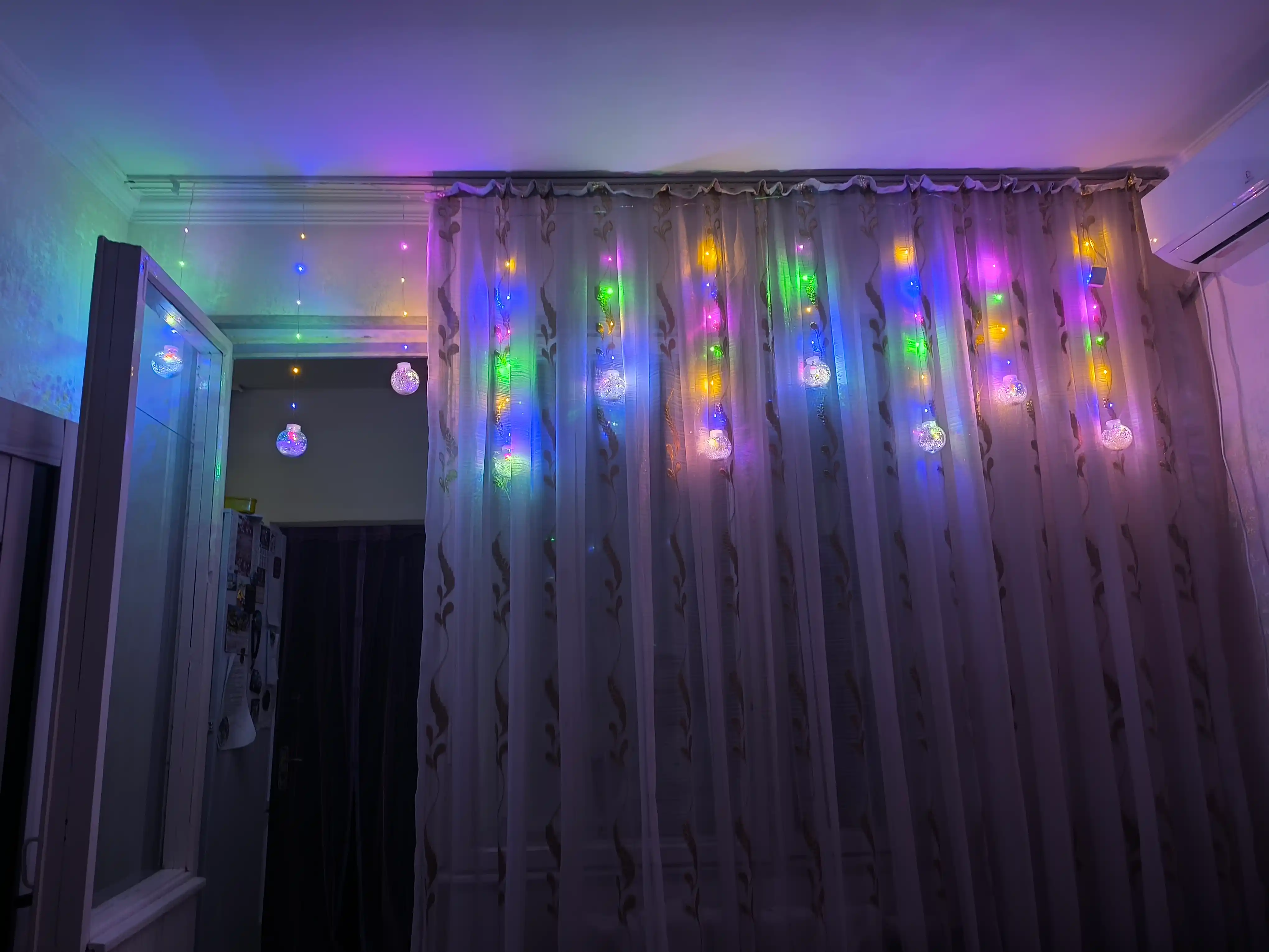 LED gulchambar parda "Qor to'plari" 3 metr