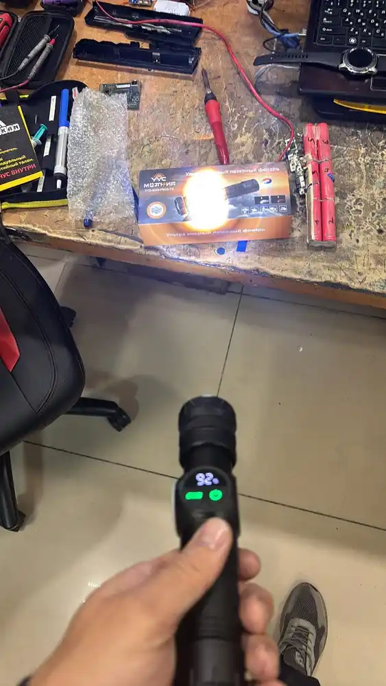 Qo‘l fonar LED, 5 rejim, PowerBank funksiyasi bilan