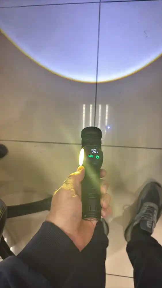 Qo‘l fonar LED, 5 rejim, PowerBank funksiyasi bilan