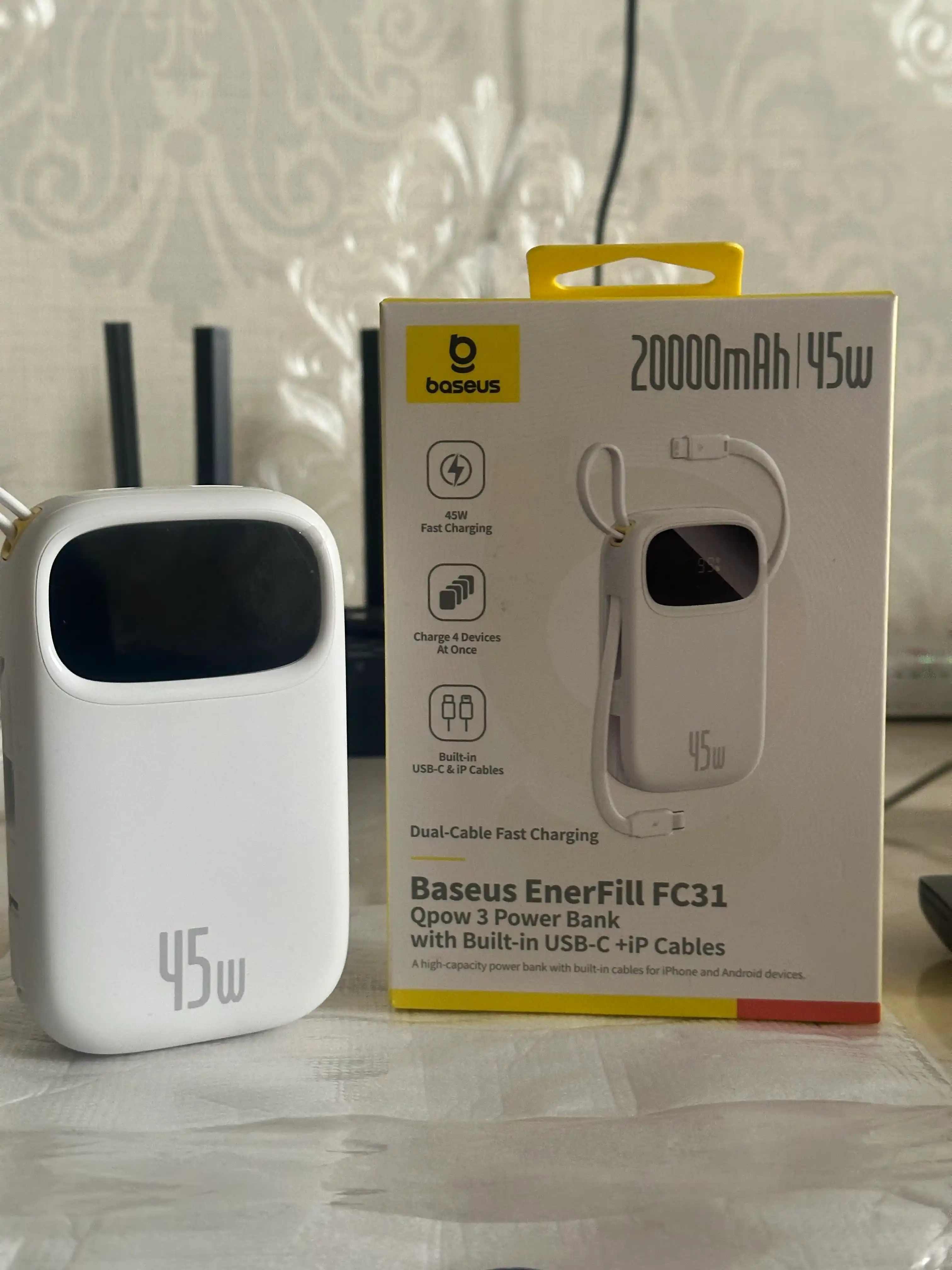 Baseus power bank QPow 3 45W EnerFill FC31, zaryadlash indikatori, o‘rnatilgan kabel bilan