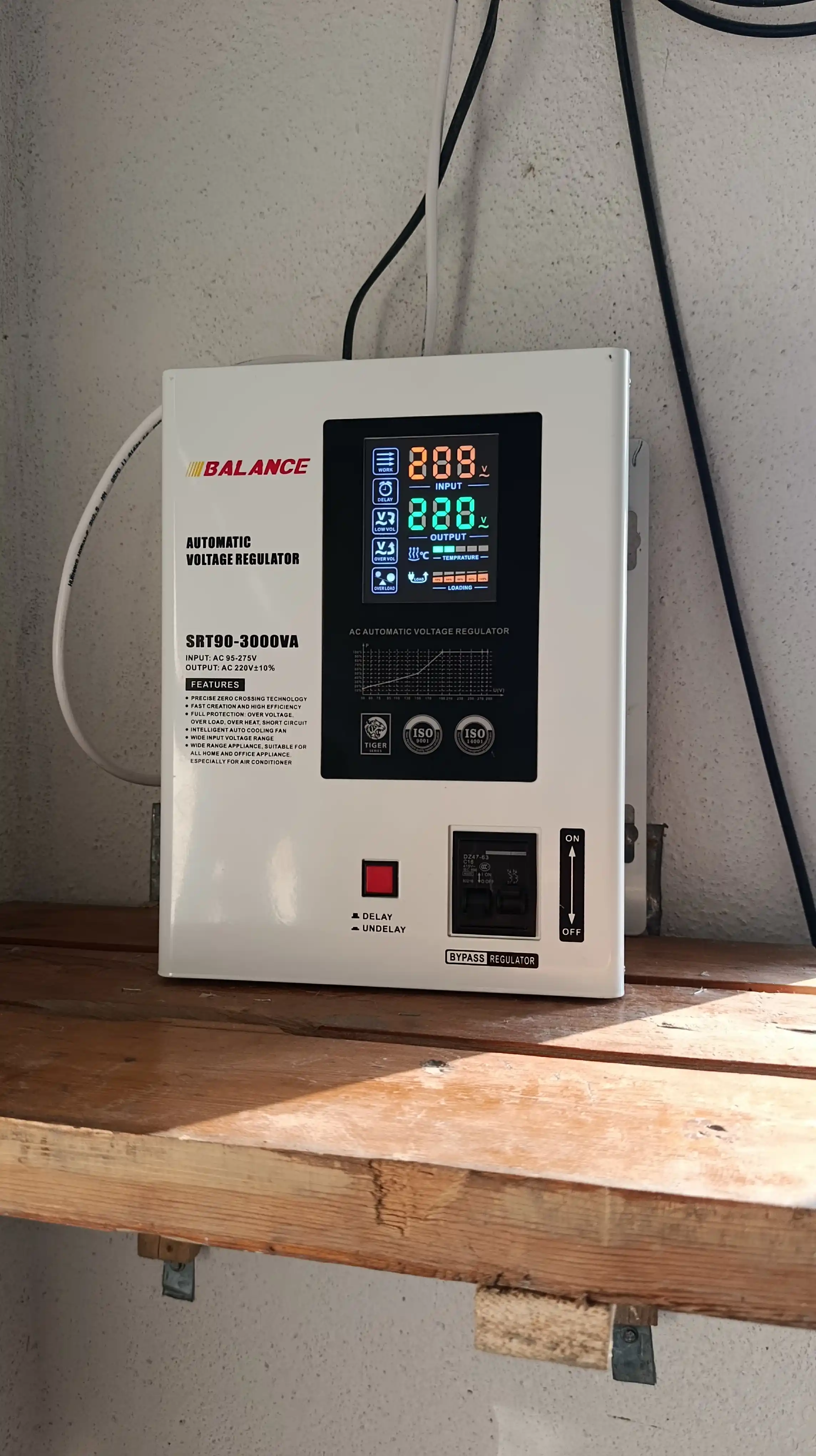 Kuchlanish stabilizatori Balance 3 kVA, releli, 95-275V