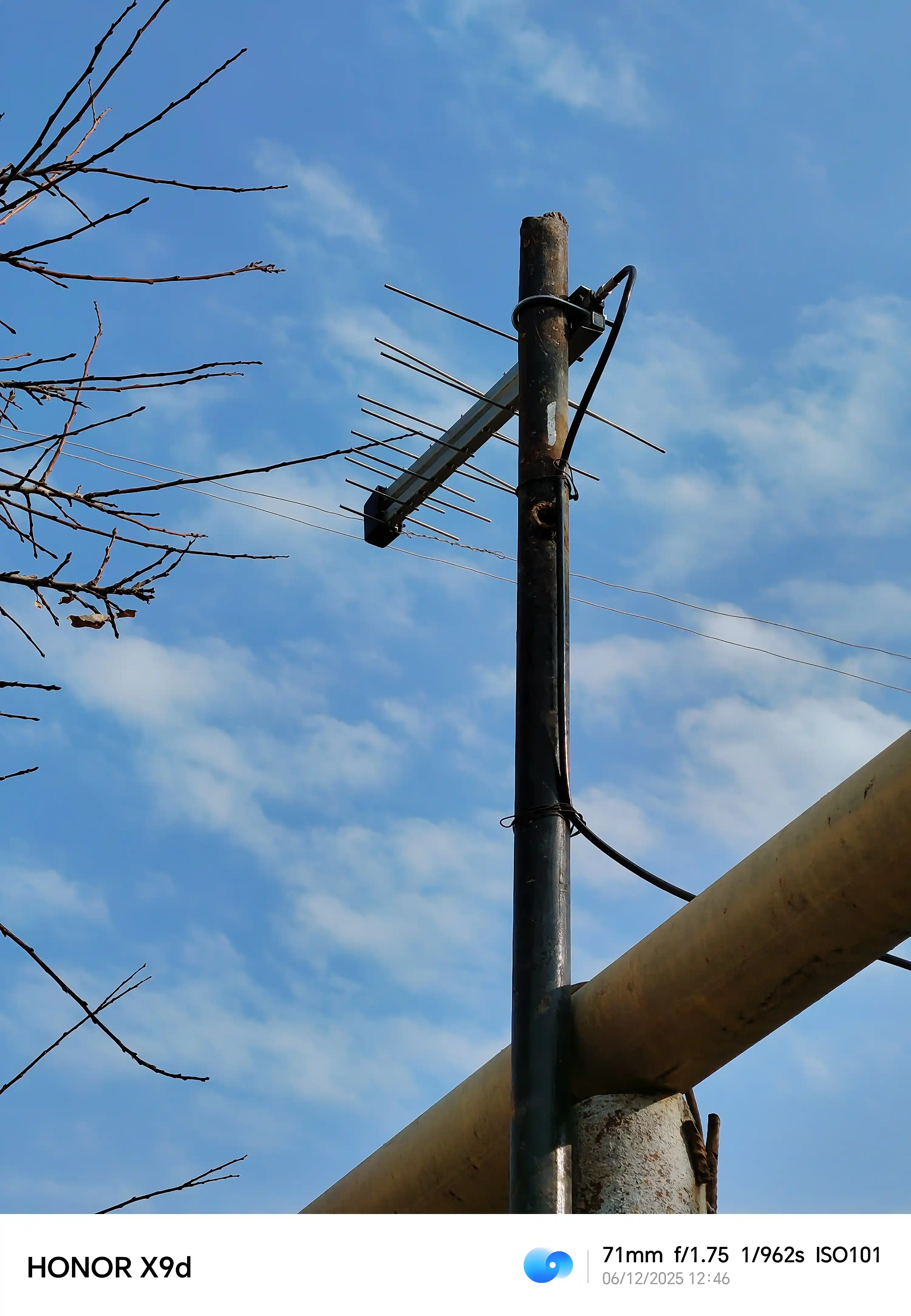 O'zbekiston kanallari uchun zanglamas ixcham antenna DIGITALMINI. +10/20m. kabeli bilan