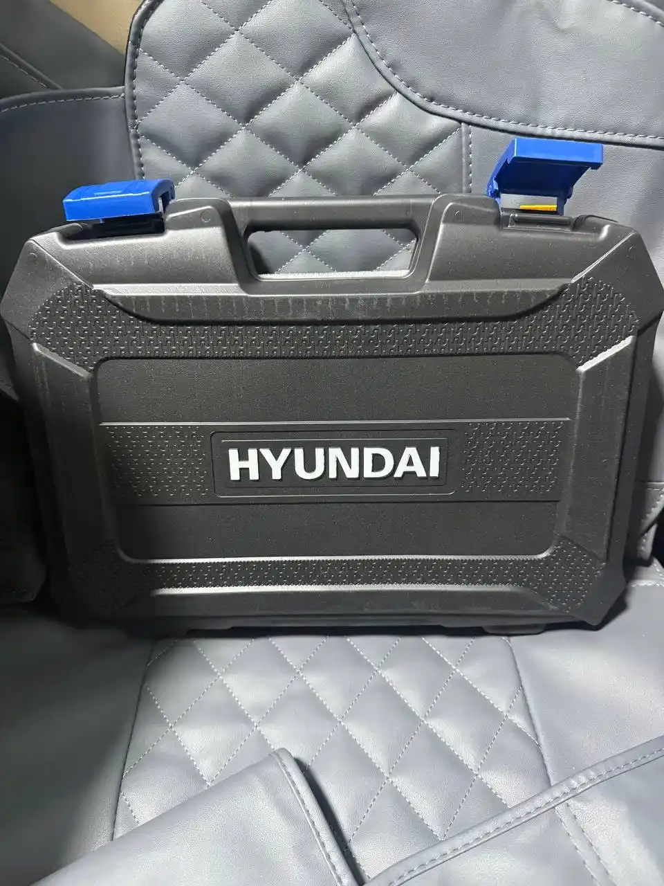 Набор для домашнего использования 26 / 41 / 42 предметов HYUNDAI