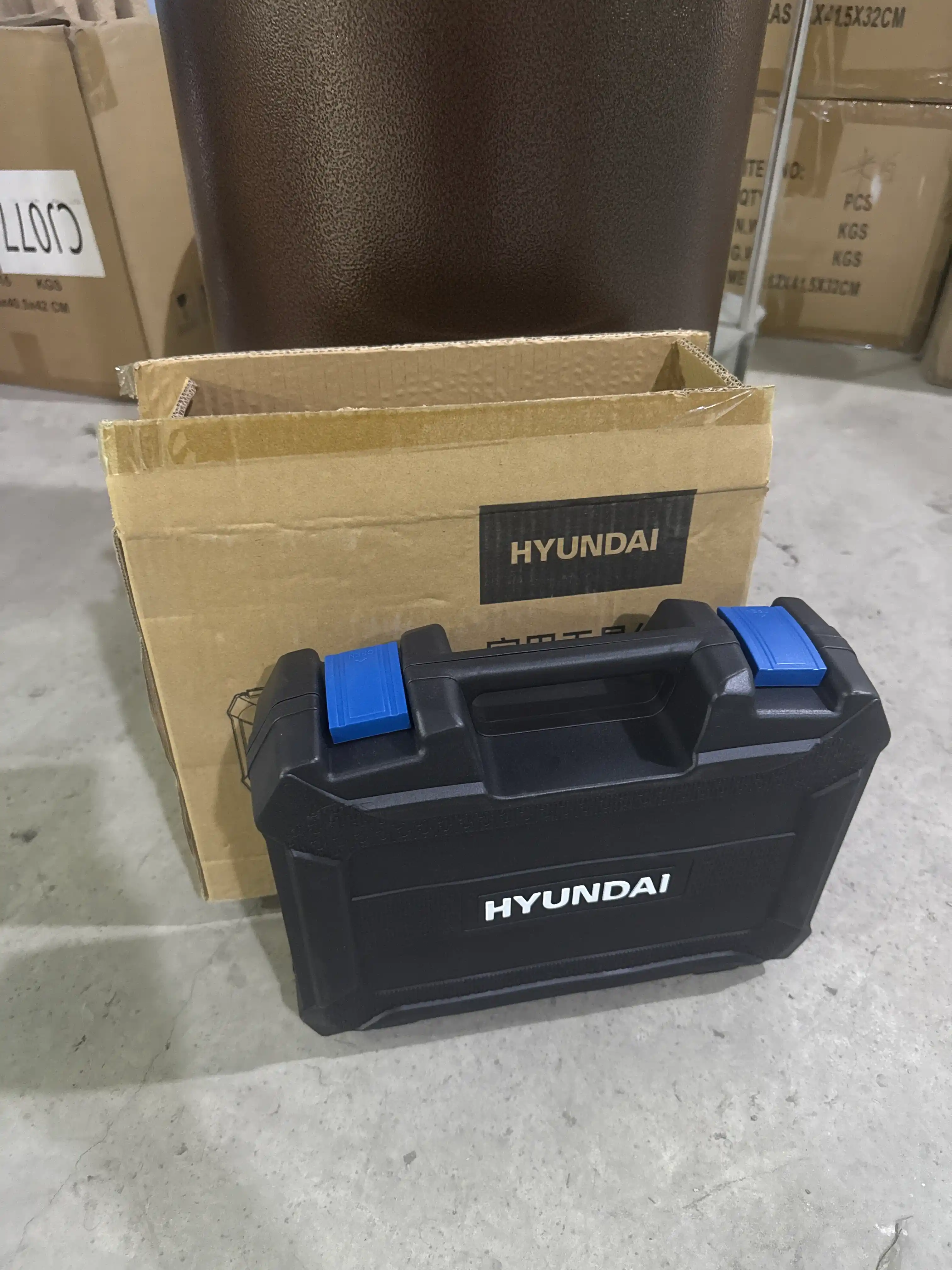 Набор для домашнего использования 26 / 41 / 42 предметов HYUNDAI