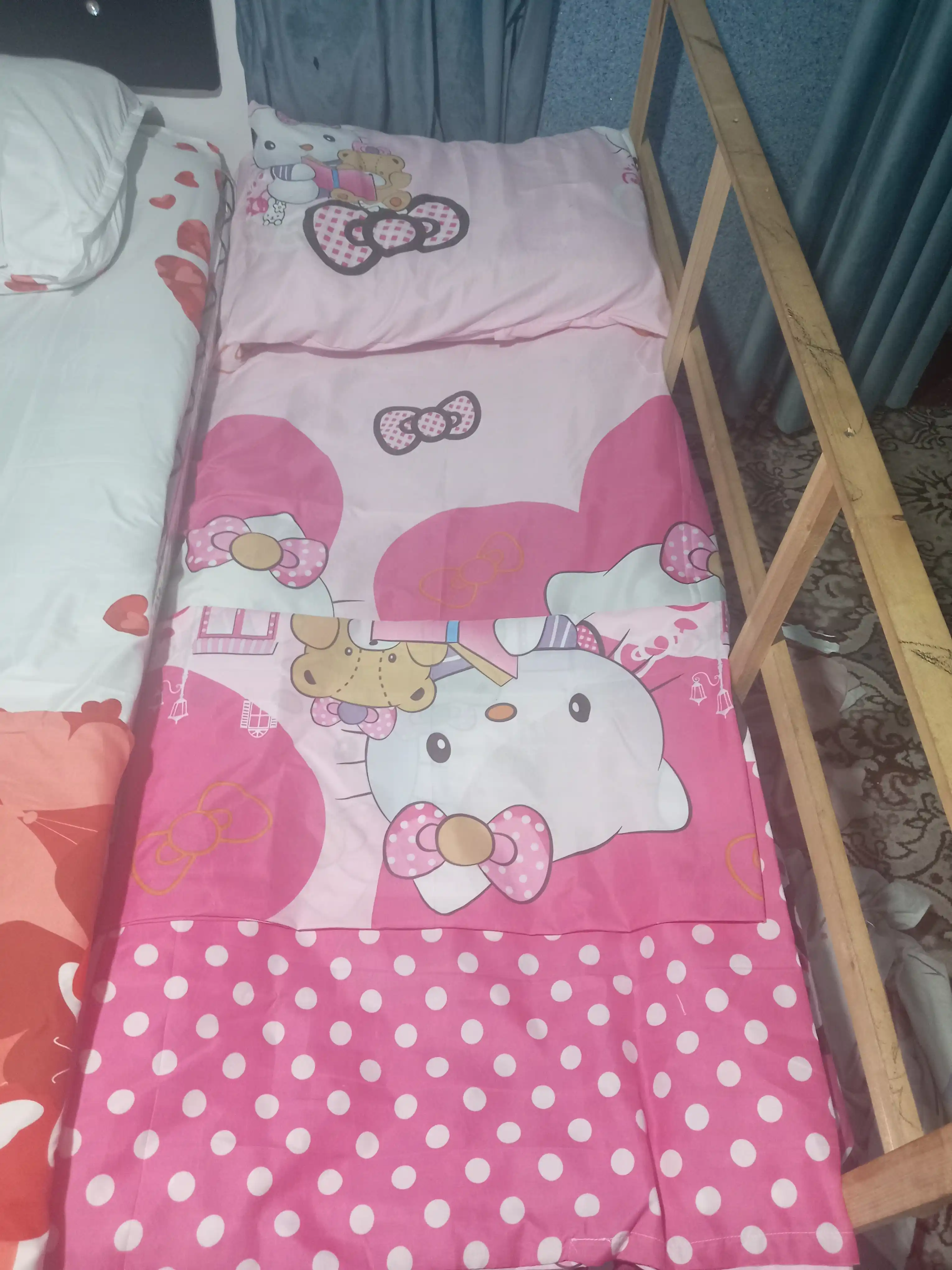 Bolalar choyshabi bir kishilik, eko bambuk, choyshab 1 ta, yostiq jildi 1 ta va ko'rpa jildi 1 ta