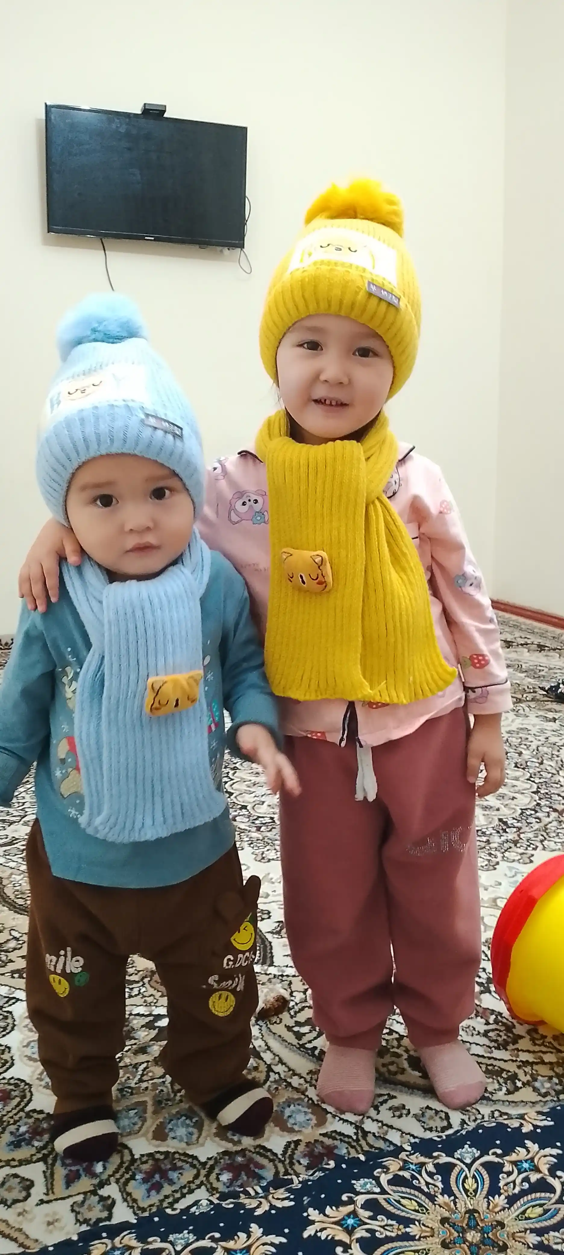 Bolalar uchun qishki qalpoq va sharf to'plami, qizlar va o‘g‘il bolalar uchun