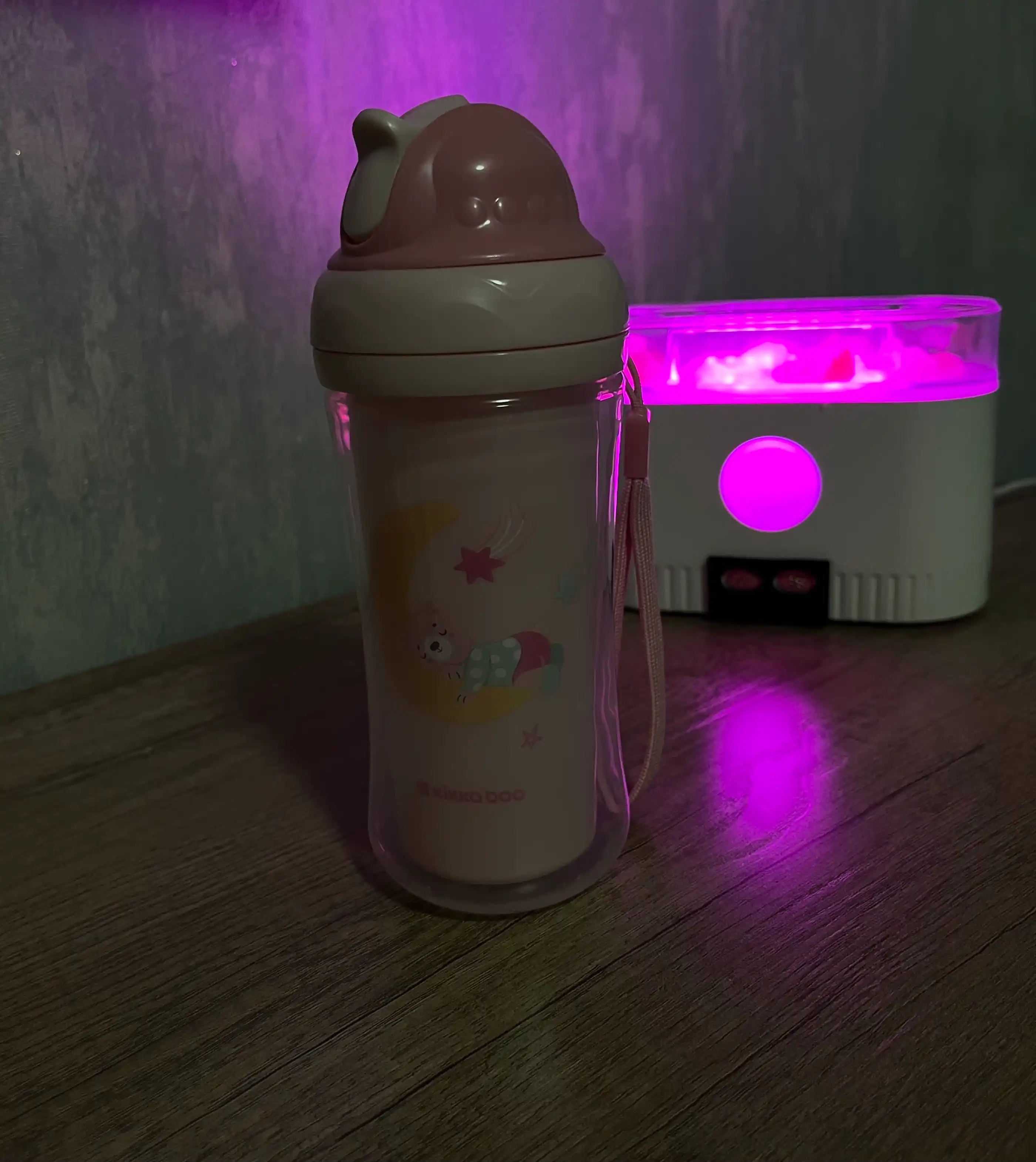 KikkaBoo Moony me up, 220 ml, somonli ichimlik idishi