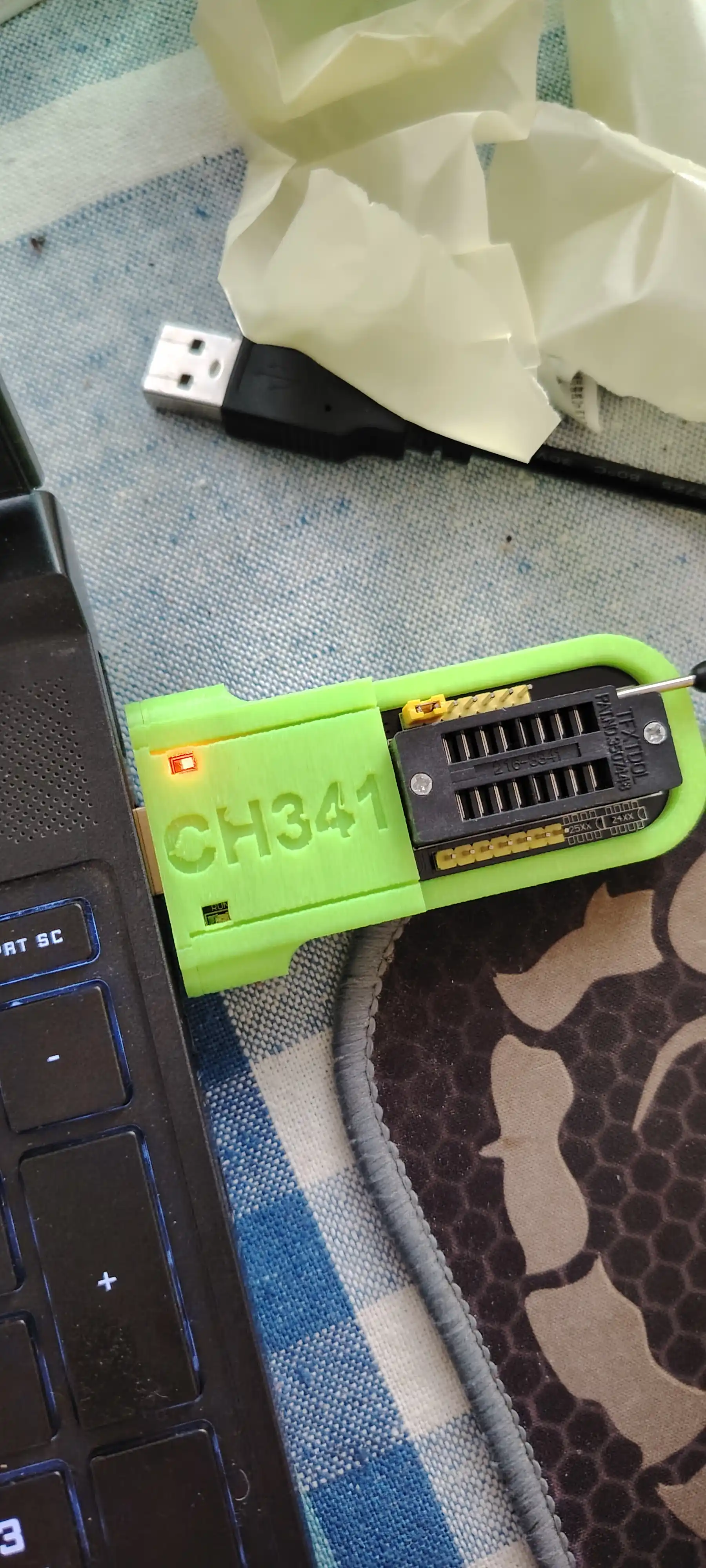 CH341A USB 24 seriyali dasturchi Adapterli chiplarni mahkamlash uchun EEPROM Flash BIOS