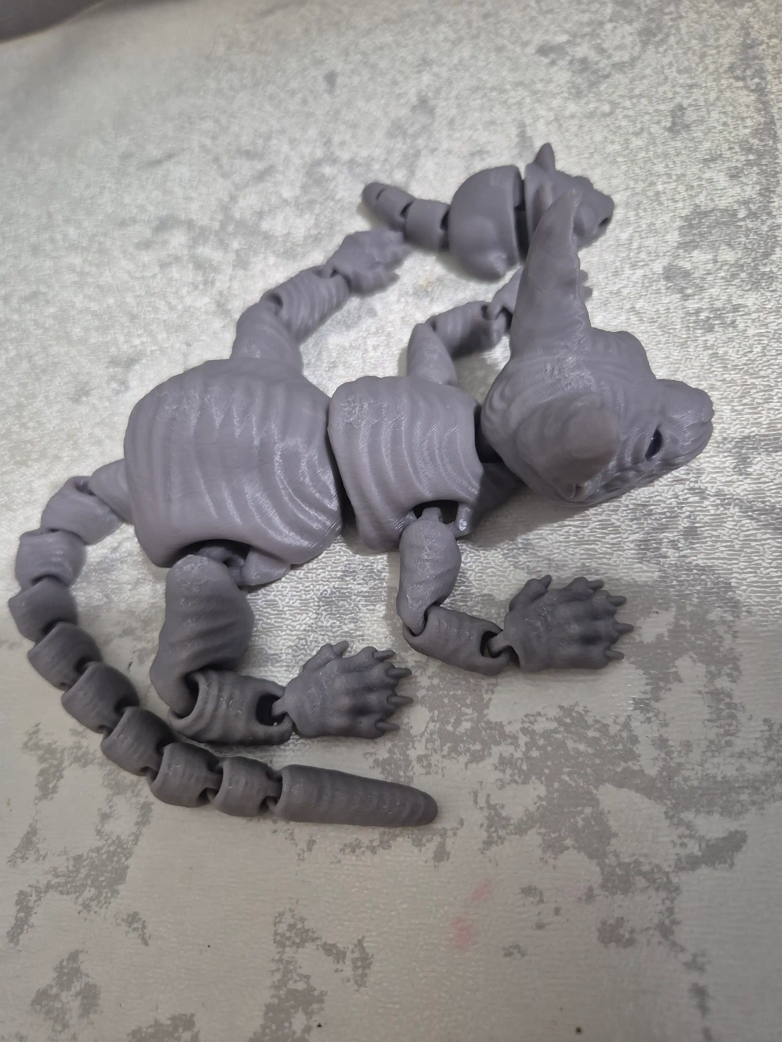 Sfinks mushuk, harakatlanuvchi o‘yinchoq mushuk, mushuk va antistress oqsil. 3d toys