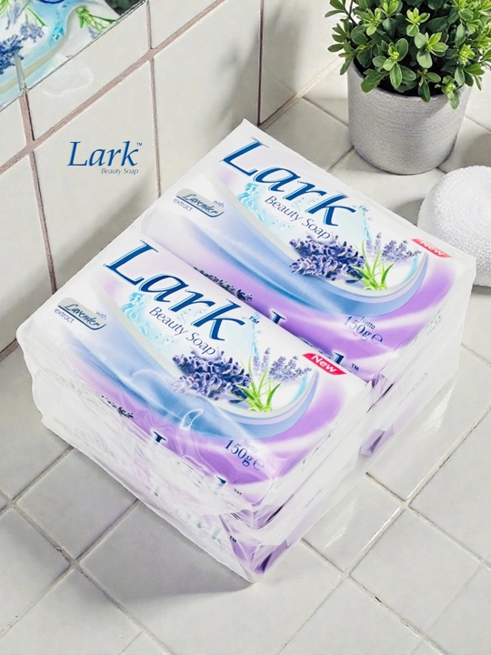 Lark - xushbo'y hidli va antibakterial sovun, 4x150g dona