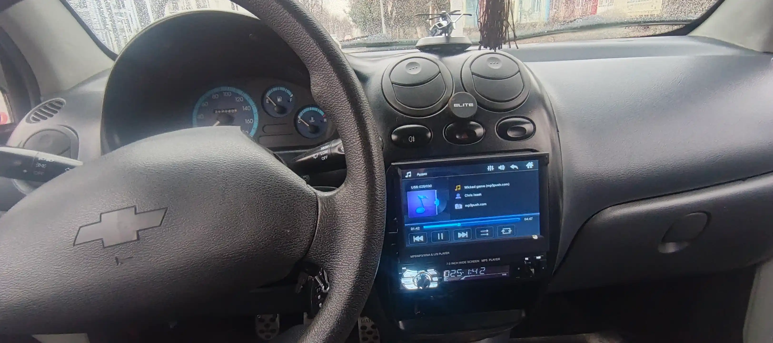 Автомагнитола 1 DIN, с выдвижным 7-дюймовым экраном, Bluetooth, AUX, USB, TF карта