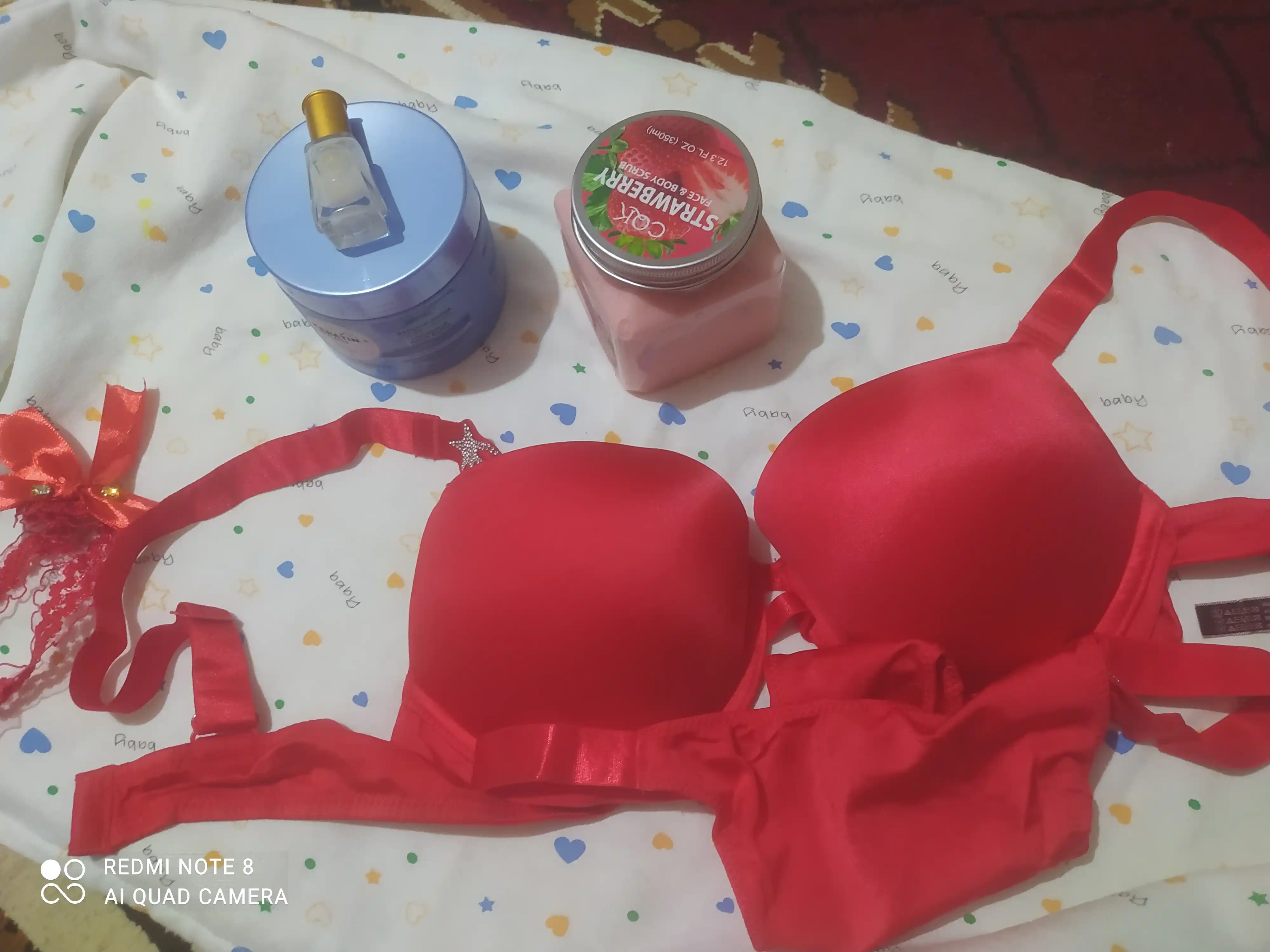 Ayollar ichki kiyimlari to‘plami, to‘r, siynaband va ichki kiyim, Push-up B va C chashka