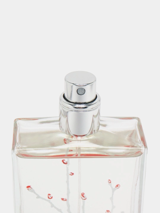 Armand Basi "In Red" Xushbo'ylangan suv ayollar uchun, yog'och-gulli, 100 ml