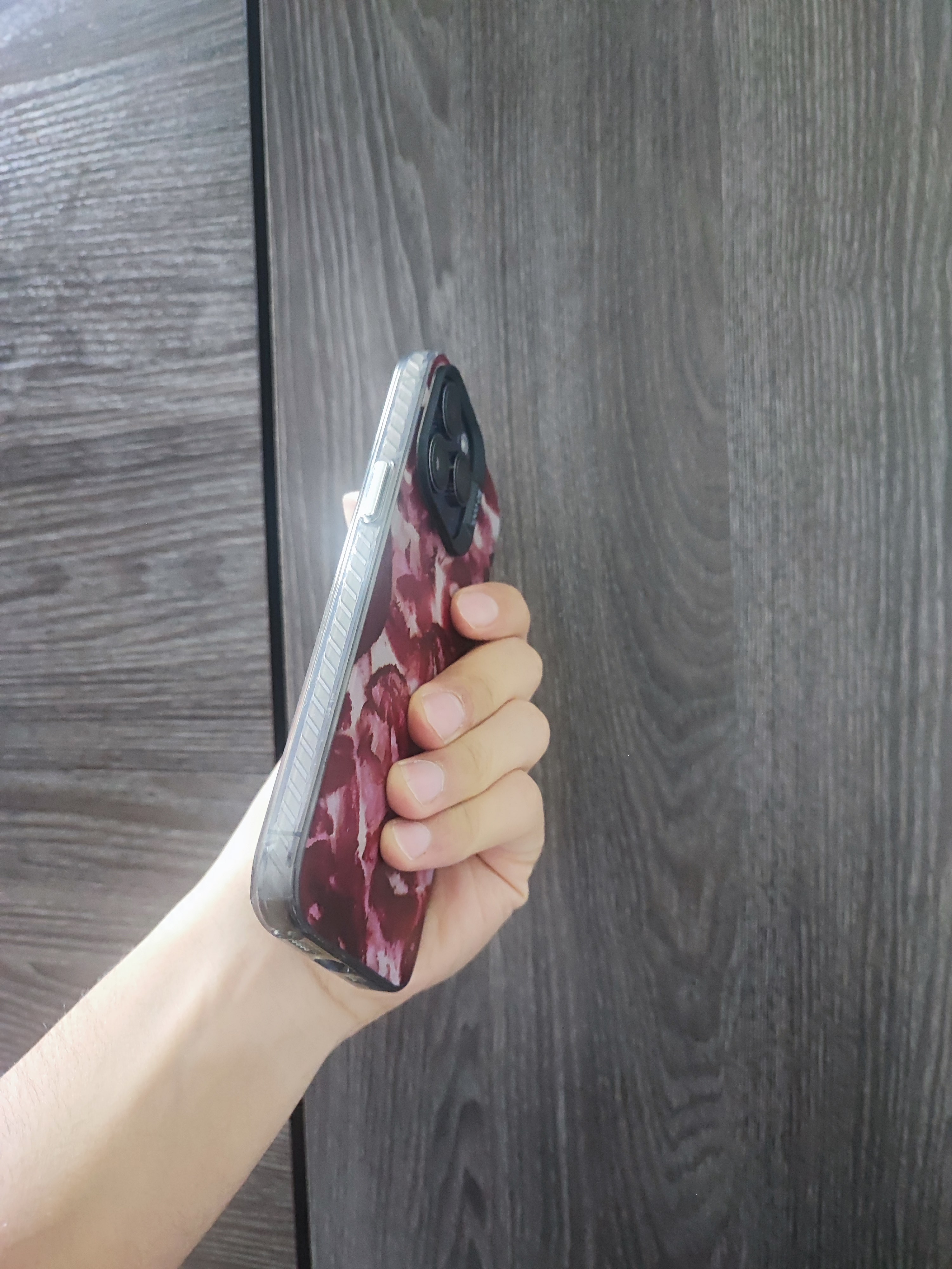 IPhone uchun kreativ dizayndagi himoya g'ilof —  13, 14, 15, 16, 17