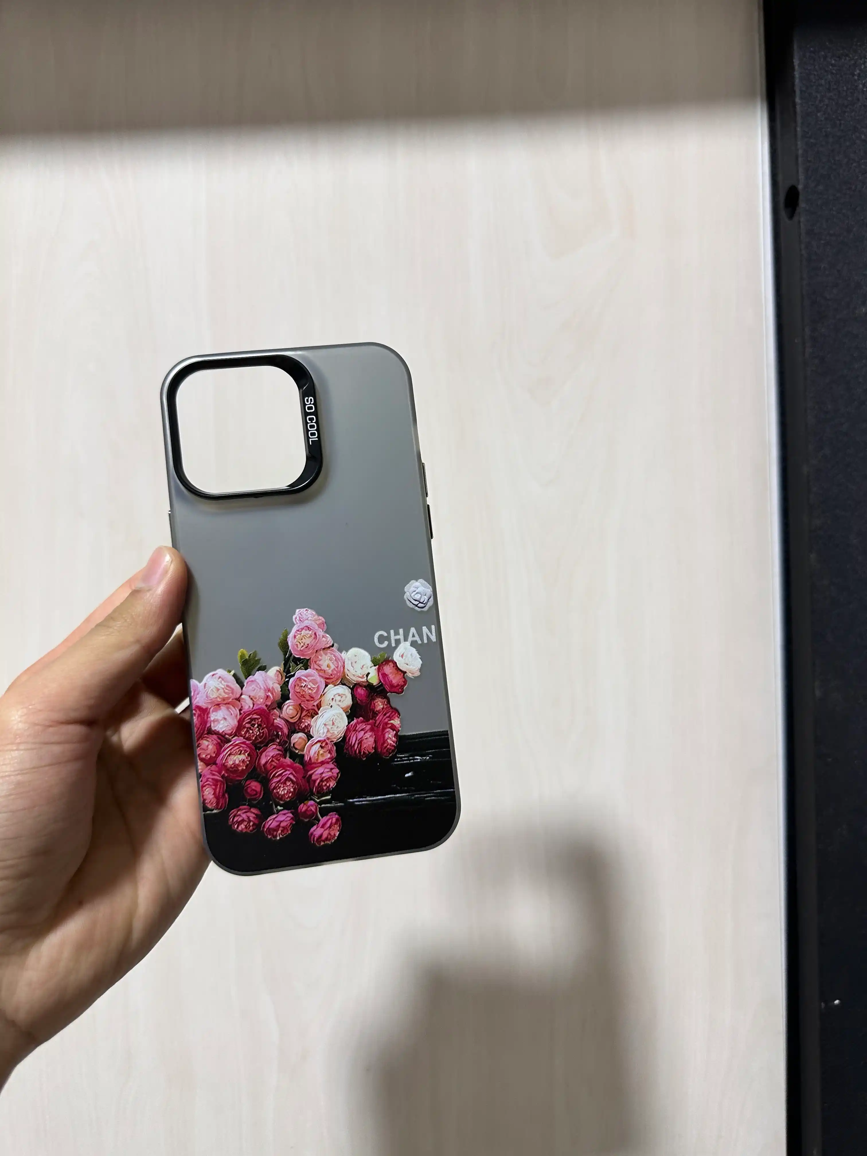 IPhone uchun kreativ dizayndagi himoya g'ilof —  13, 14, 15, 16, 17