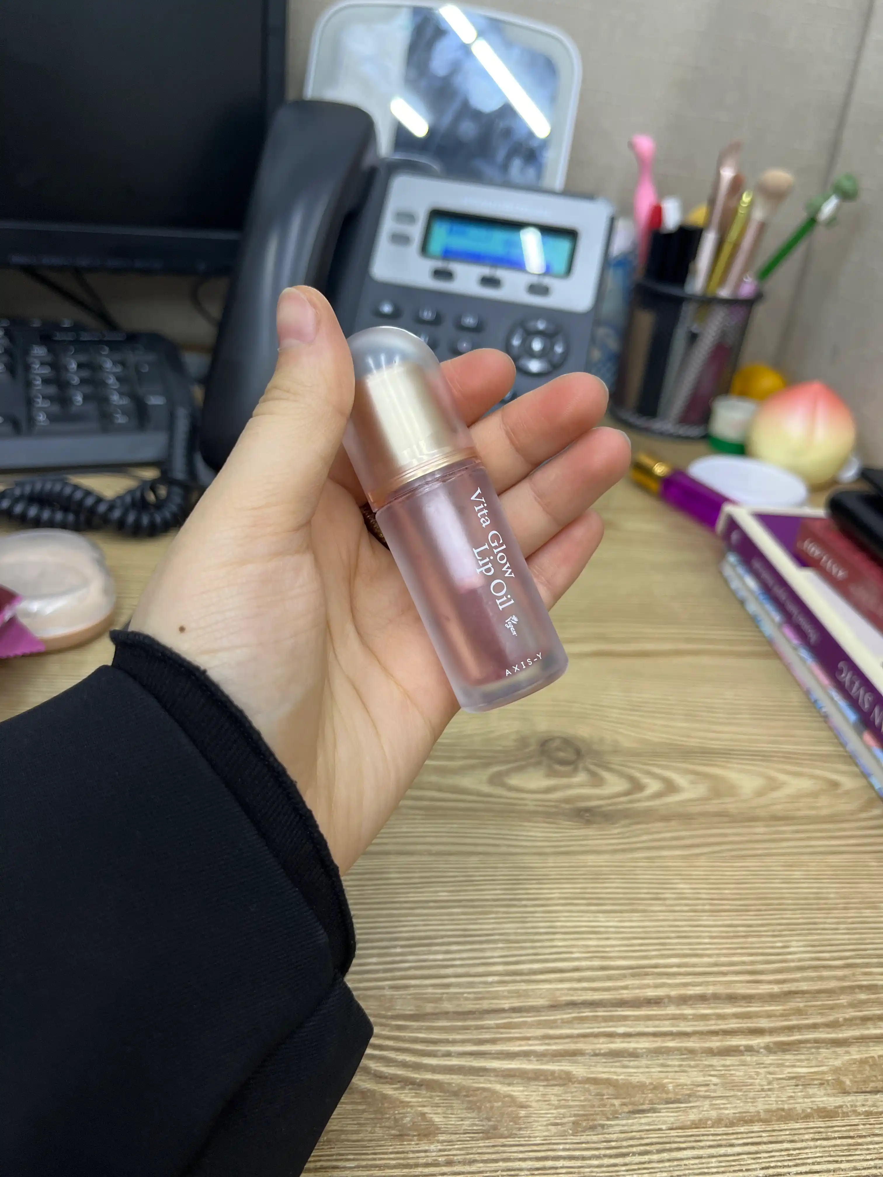 Витаминное масло для губ AXIS-Y Vita Glow Lip Oil, 4.5г