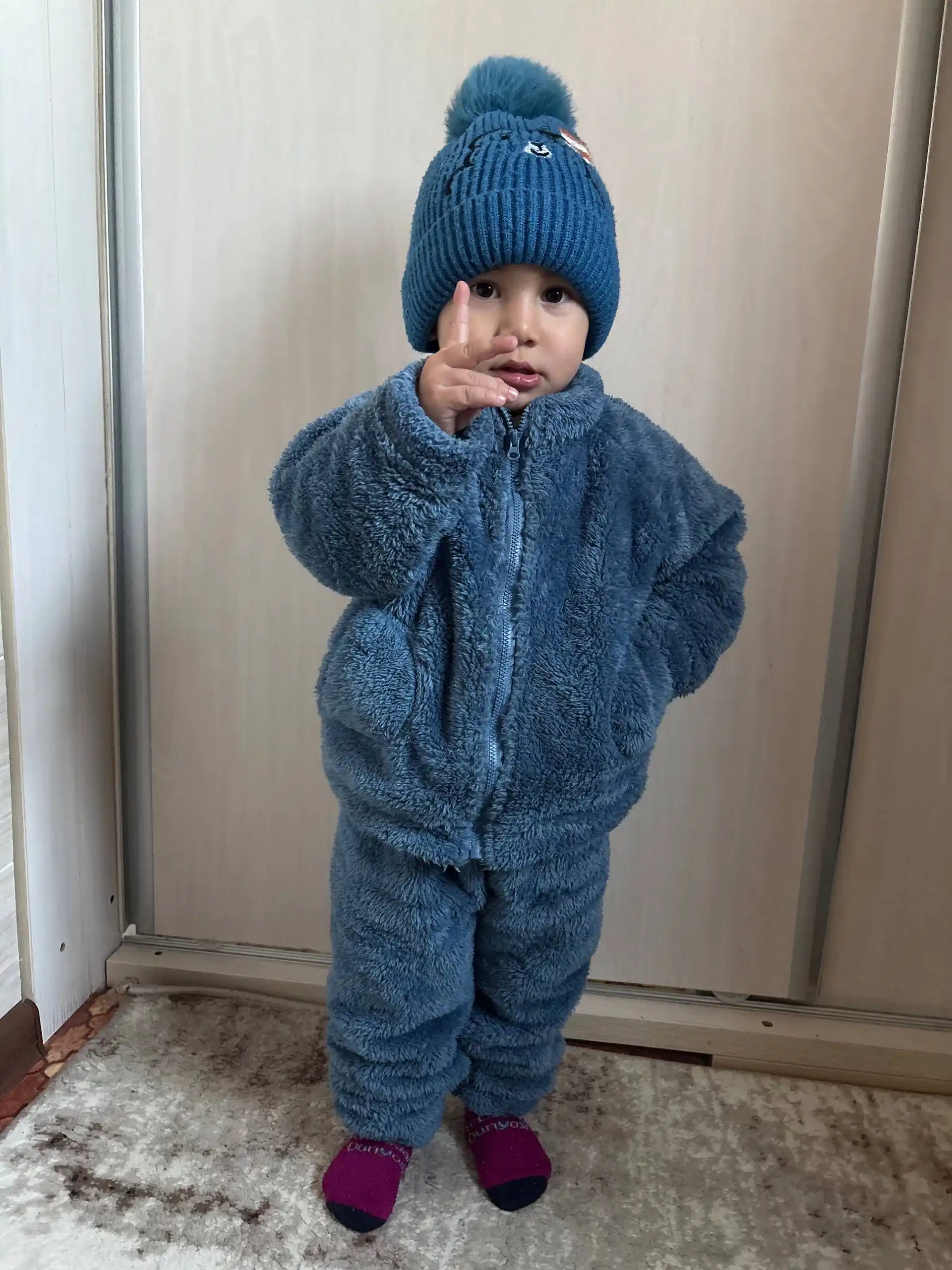 Yumshoq flisli teddy qishki kostyum–bolalar uchun kiyimlar to'plami