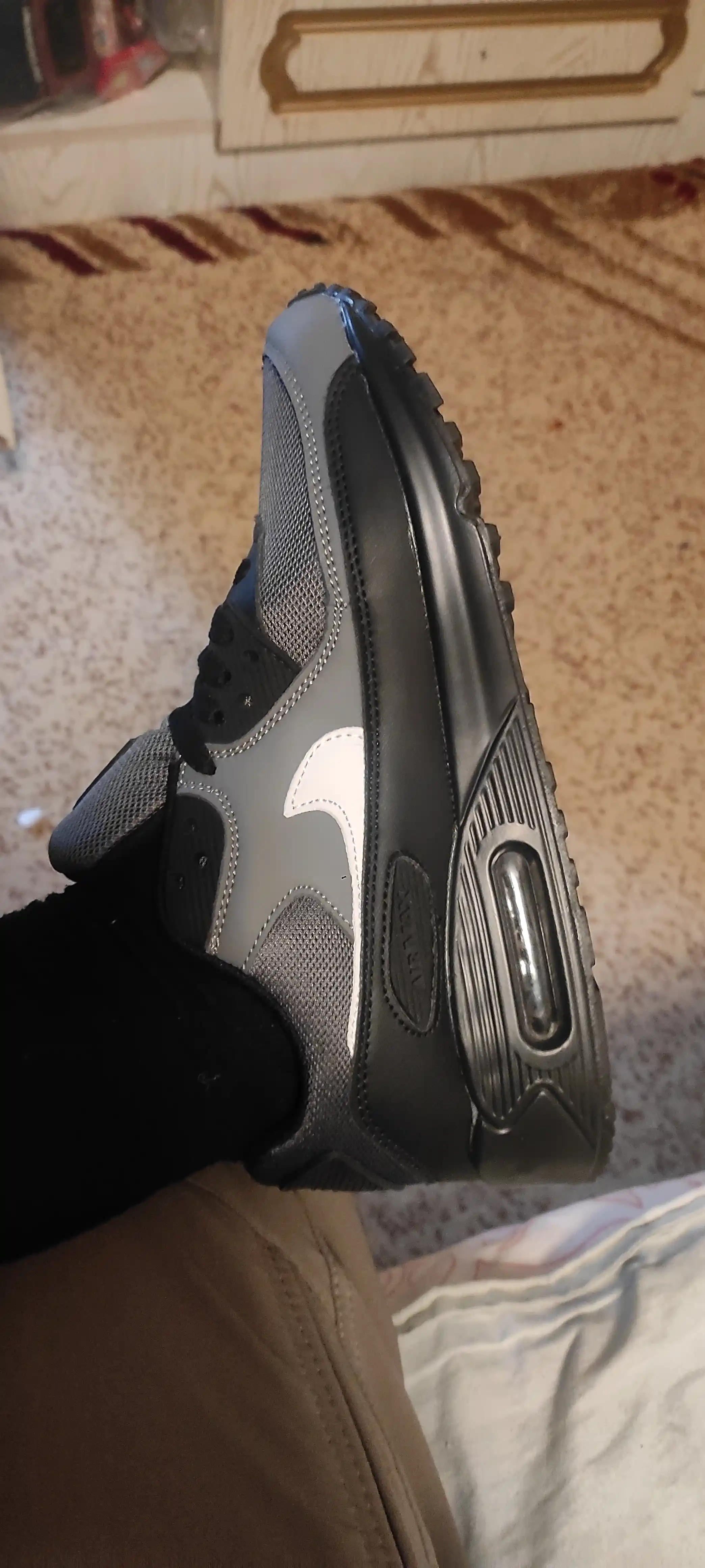 Erkaklar krossovkalari qish uchun Air max 90, o'lchamlari 40-45