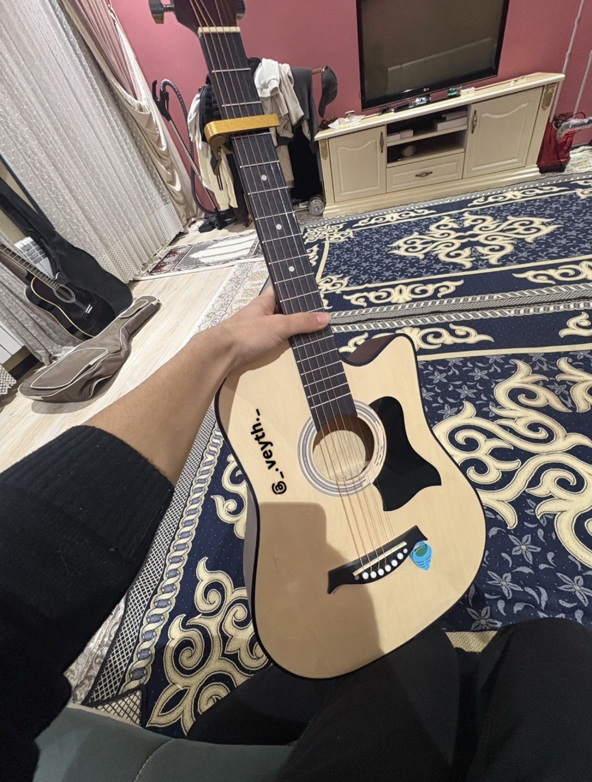 Kapodastr – Gitara uchun ishonchli qisqich