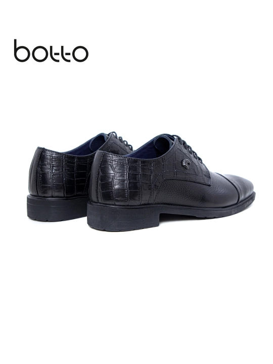 Botto brendining tabiiy charm tuflilar