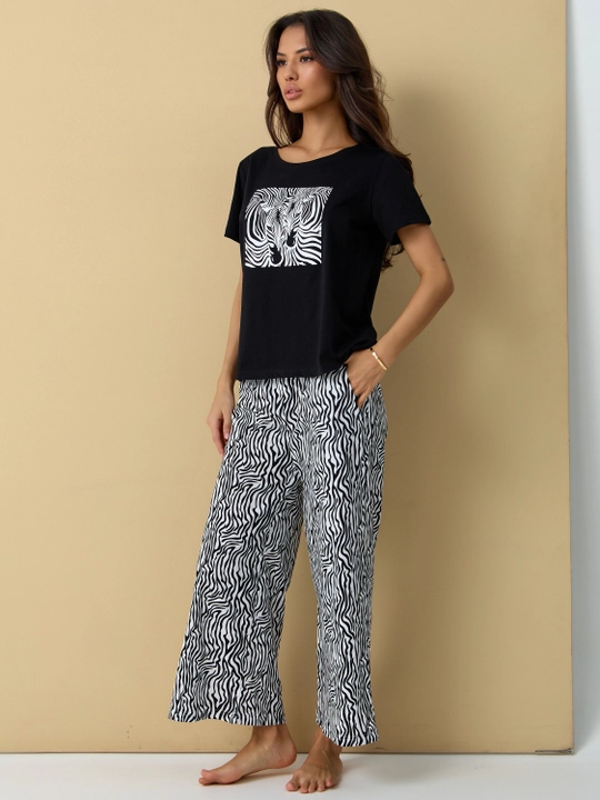 Pijama, Shimli ayollar uy kostyumi 1-1 shimlar bilan, ayollar pijamasi 1-2