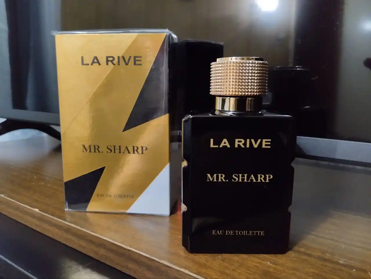 Erkaklar xushbo'ylangan suvi MR. SHARPEDT, 100 ml, La Rive
