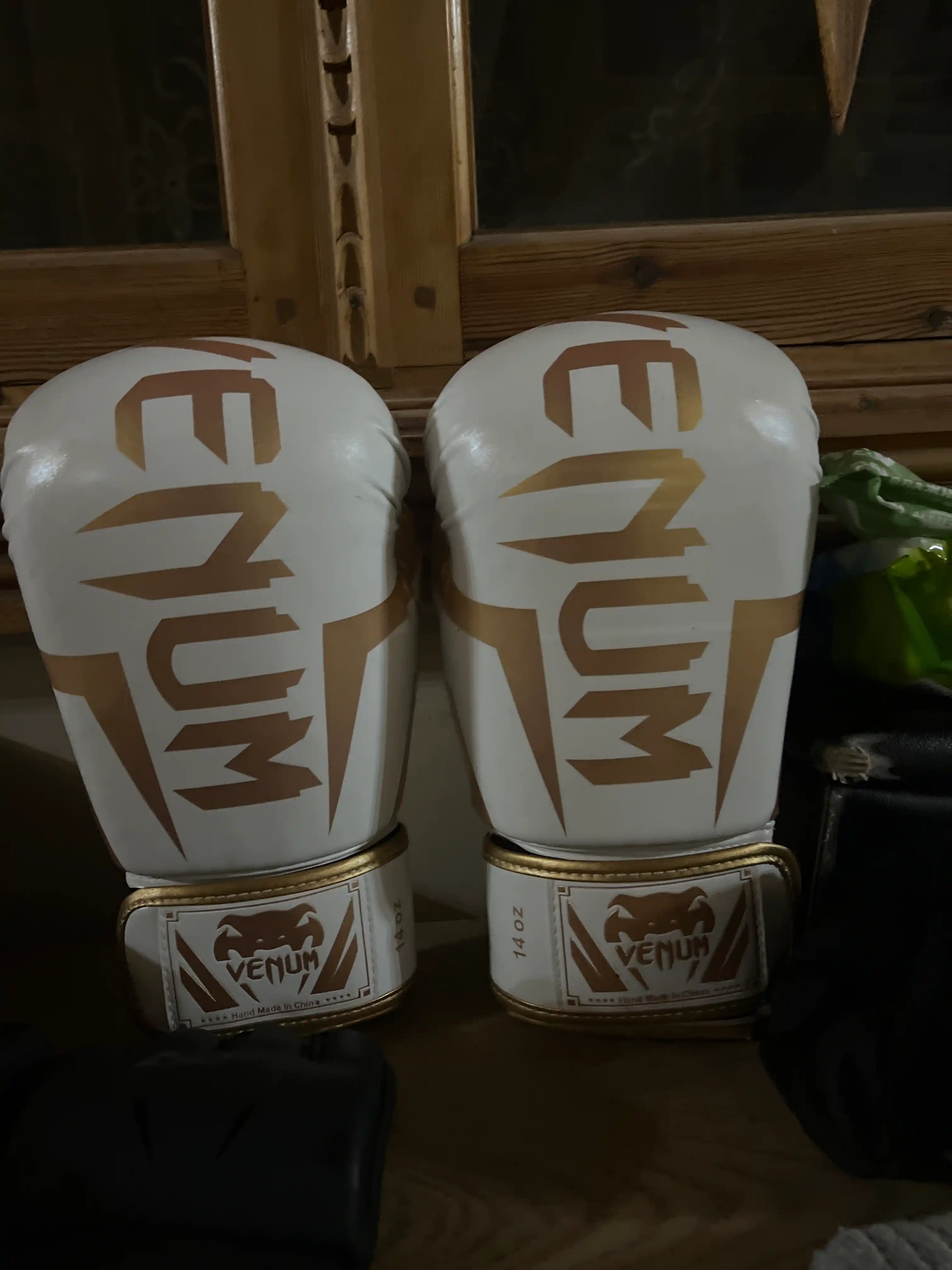 Боксерские перчатки Venum, Elite, 2026