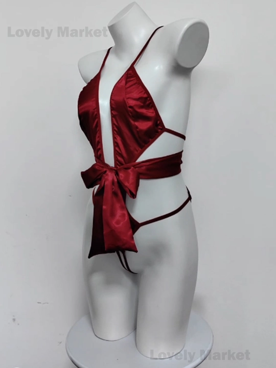 Chiroyli to‘rli ayollar penyuari, tungi ko‘ylak, ichki kiyim to‘plami