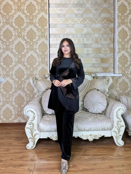 Ayollar uchun ikki qismli uy kiyimlari, standart o'lcham 44-50, kuz uchun