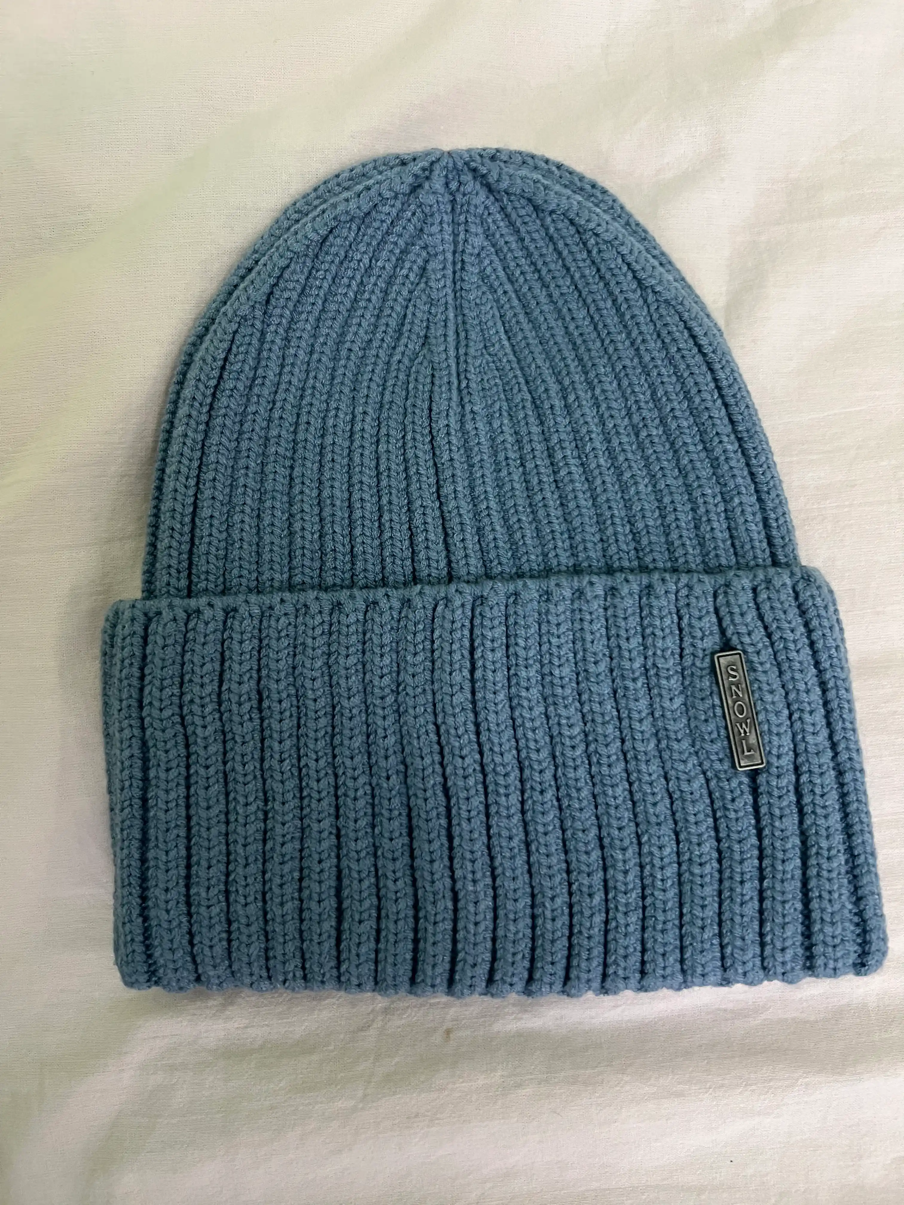 Beanie ayollar to‘qima qalpog‘i, bezakli tugmali issiq va yumshoq, qishki bosh kiyim