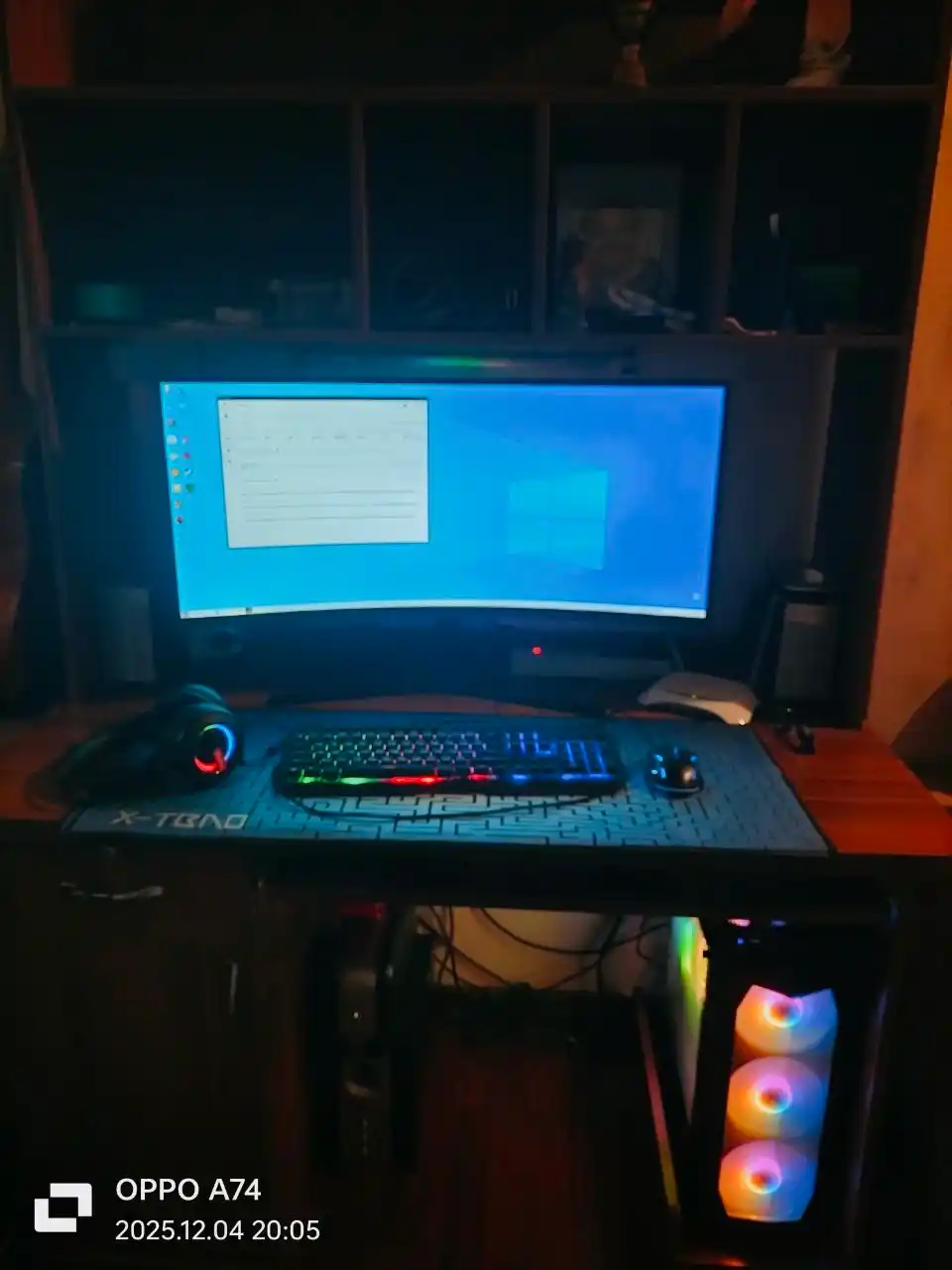 Игровой монитор ZIFFLER Curved 34GM1000-34" 3K WQHD,панель VA с подставкой RGB,165Гц,R1000
