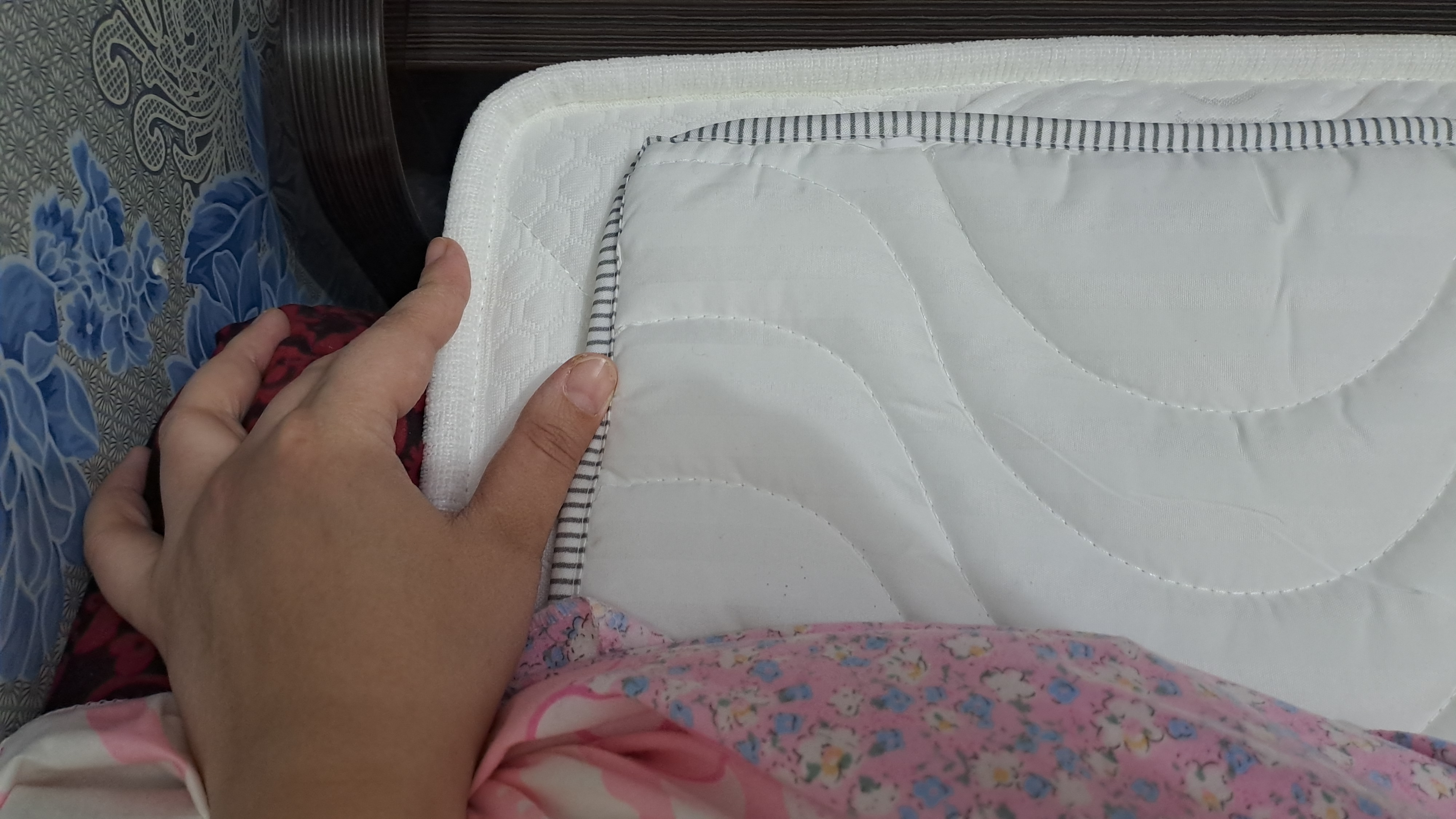 Matras uchun himoya yopgich, Topper, qavilgan, rezinali, 90x200, 160x200, 180x200